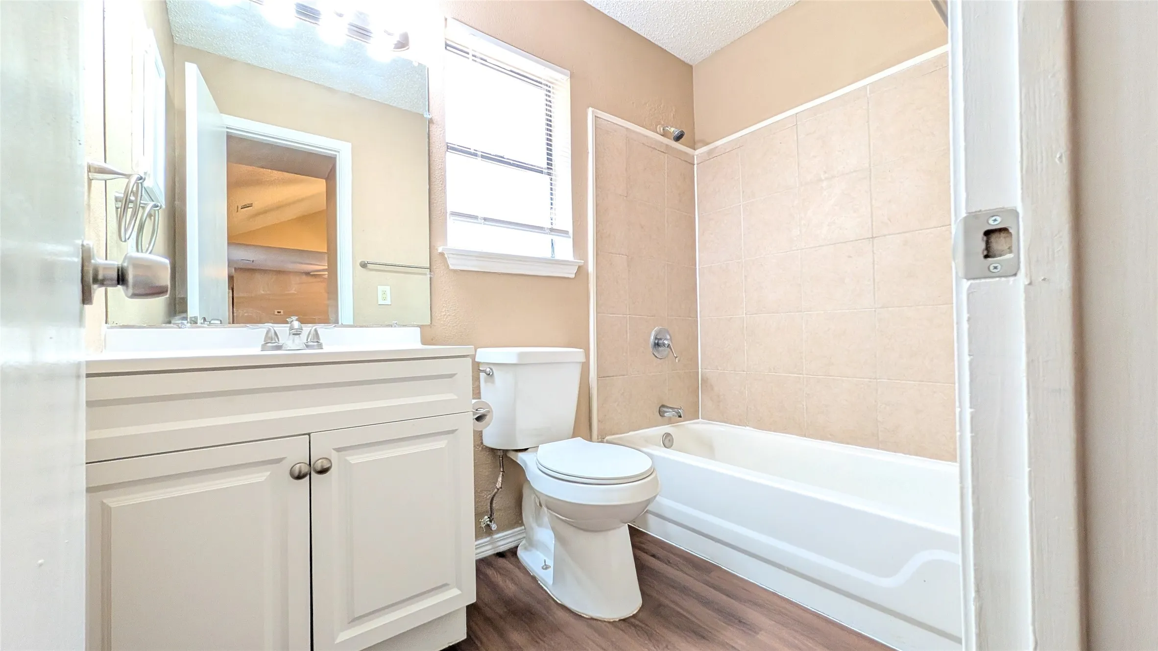 Single Family Residence For Rent in Denton County , 1911 Mack Place, Denton, Texas 76209, 4 Bedroom, 2 Bathroom, Garage spaces, 1,413 Sqft, built in 1986, mls#21394057, Real Estate Agent in Denton, Homes For Rent in Denton county, Homes For Rent in Denton, Realtor in Denton Texas, Real Estate Brokerage Independent Realty Texas, Luminita Cordes Realtor