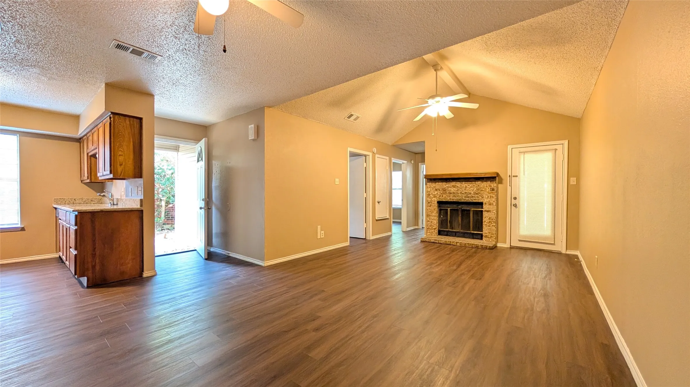 Single Family Residence For Rent in Denton County , 1911 Mack Place, Denton, Texas 76209, 4 Bedroom, 2 Bathroom, Garage spaces, 1,413 Sqft, built in 1986, mls#21394057, Real Estate Agent in Denton, Homes For Rent in Denton county, Homes For Rent in Denton, Realtor in Denton Texas, Real Estate Brokerage Independent Realty Texas, Luminita Cordes Realtor