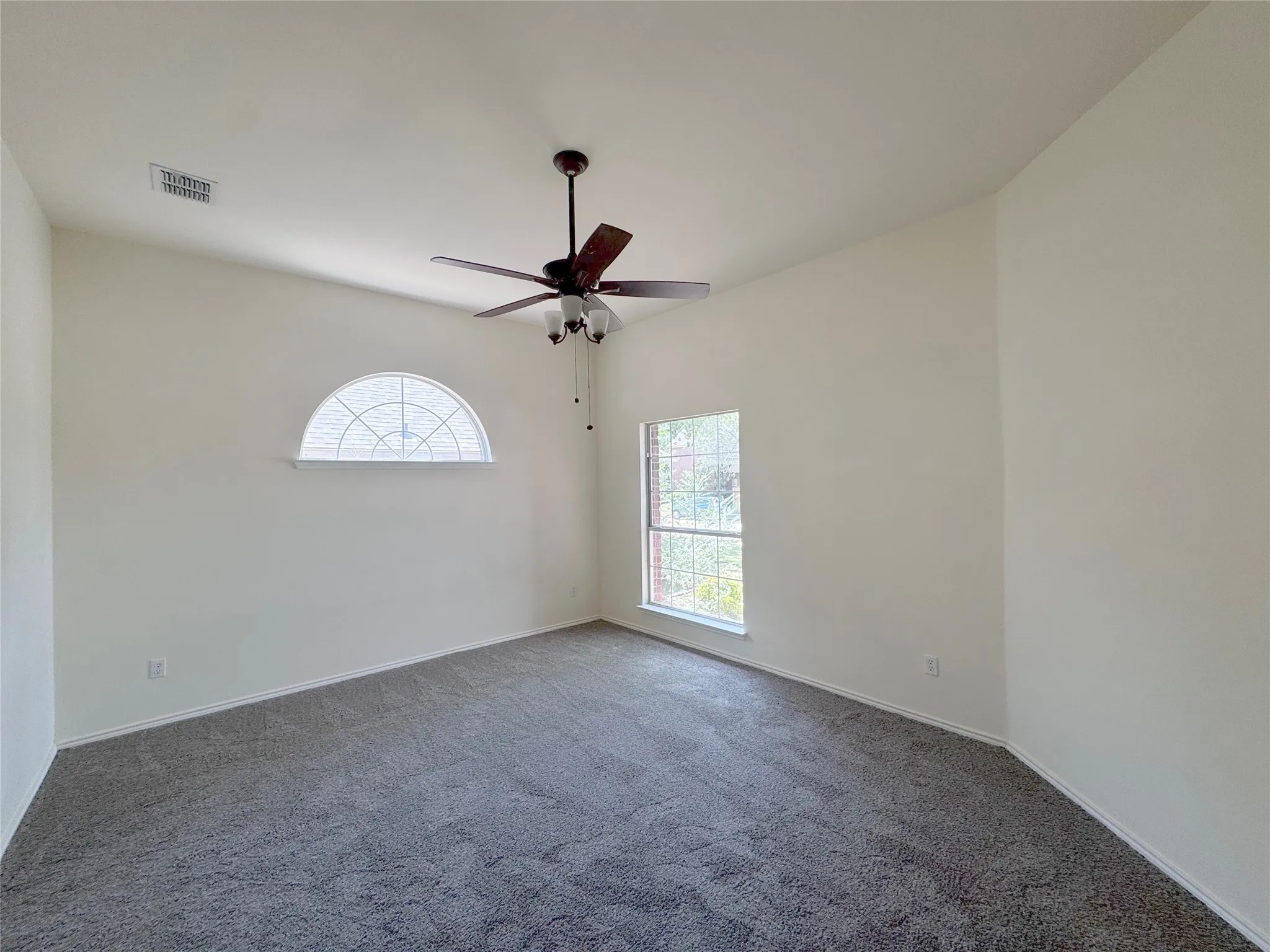 Single Family Residence For Rent in Collin County , 6734 Richmond Drive, Frisco, Texas 75035, 3 Bedroom, 2 Bathroom, 2 Garage spaces, 2,078 Sqft, built in 2000, mls#21394060, Real Estate Agent in Frisco, Homes For Rent in Collin county, Homes For Rent in Frisco, Realtor in Frisco Texas, Real Estate Brokerage Independent Realty Texas, Luminita Cordes Realtor