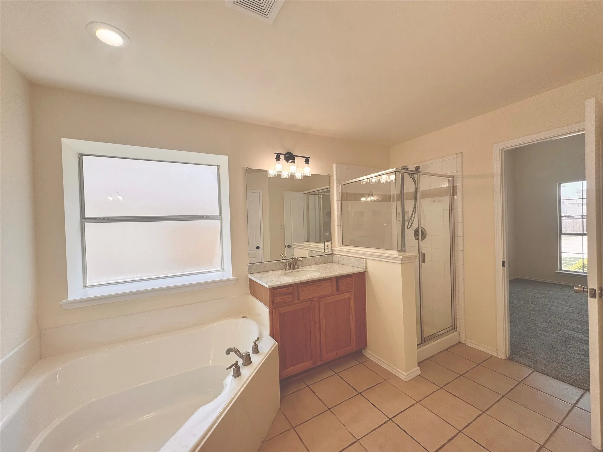 Single Family Residence For Rent in Collin County , 6734 Richmond Drive, Frisco, Texas 75035, 3 Bedroom, 2 Bathroom, 2 Garage spaces, 2,078 Sqft, built in 2000, mls#21394060, Real Estate Agent in Frisco, Homes For Rent in Collin county, Homes For Rent in Frisco, Realtor in Frisco Texas, Real Estate Brokerage Independent Realty Texas, Luminita Cordes Realtor