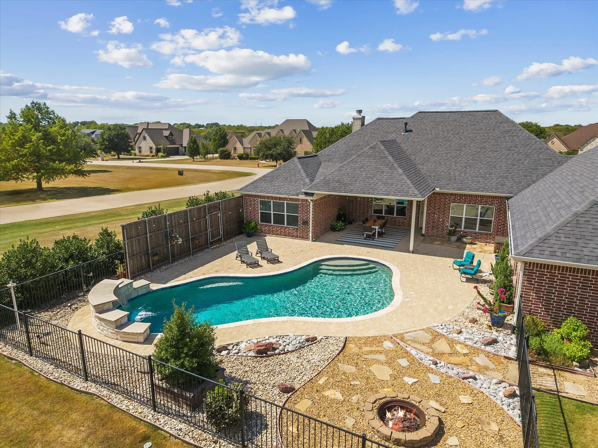Single Family Residence For Sale in Rockwall County , 287 Pheasant Hill Drive, Mclendon Chisholm, Texas 75032, 4 Bedroom, 4 Bathroom, 2 Garage spaces, 3,091 Sqft, built in 2011, mls#21393914, Real Estate Agent in Mclendon Chisholm, Homes For Sale in Rockwall county, Homes For Sale in Mclendon Chisholm, Realtor in Mclendon Chisholm Texas, Real Estate Brokerage Independent Realty Texas, Luminita Cordes Realtor