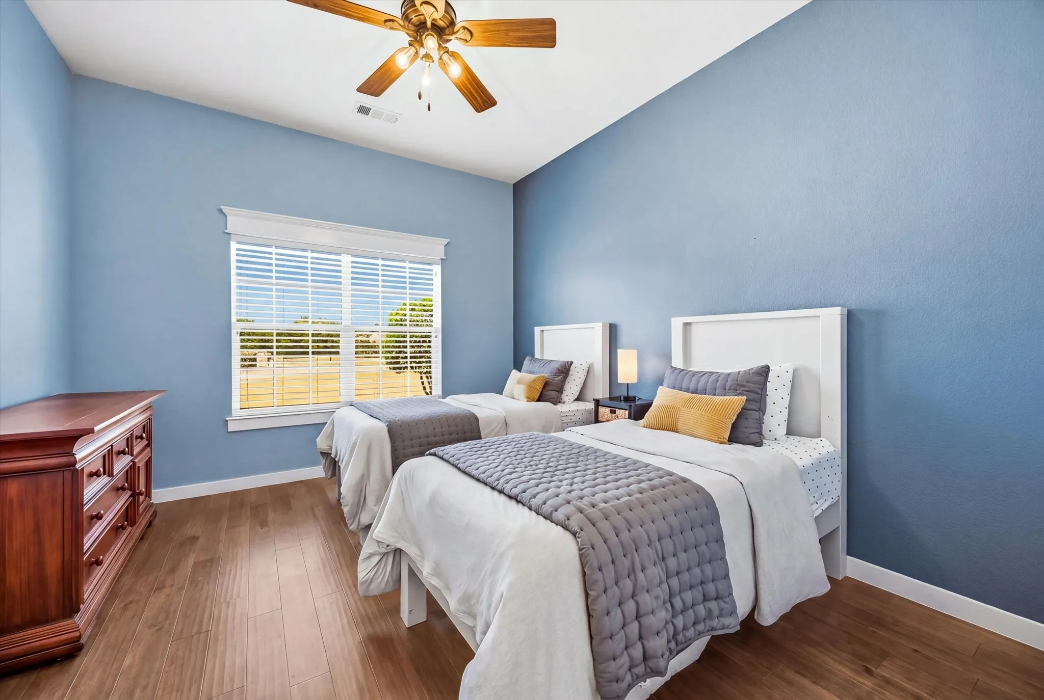 Single Family Residence For Sale in Rockwall County , 287 Pheasant Hill Drive, Mclendon Chisholm, Texas 75032, 4 Bedroom, 4 Bathroom, 2 Garage spaces, 3,091 Sqft, built in 2011, mls#21393914, Real Estate Agent in Mclendon Chisholm, Homes For Sale in Rockwall county, Homes For Sale in Mclendon Chisholm, Realtor in Mclendon Chisholm Texas, Real Estate Brokerage Independent Realty Texas, Luminita Cordes Realtor