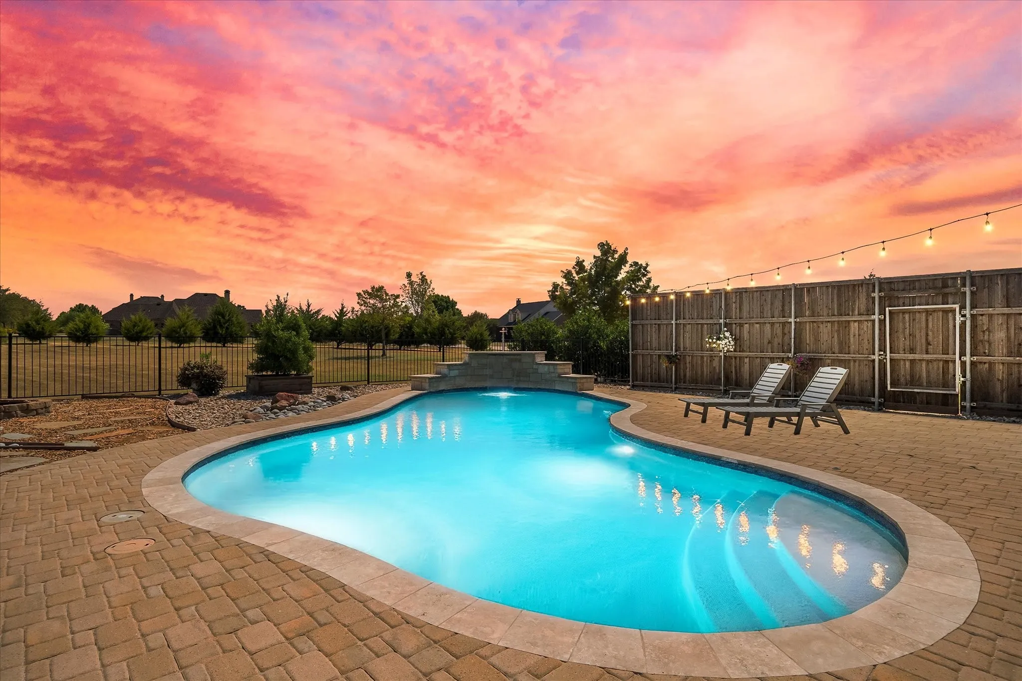 Single Family Residence For Sale in Rockwall County , 287 Pheasant Hill Drive, Mclendon Chisholm, Texas 75032, 4 Bedroom, 4 Bathroom, 2 Garage spaces, 3,091 Sqft, built in 2011, mls#21393914, Real Estate Agent in Mclendon Chisholm, Homes For Sale in Rockwall county, Homes For Sale in Mclendon Chisholm, Realtor in Mclendon Chisholm Texas, Real Estate Brokerage Independent Realty Texas, Luminita Cordes Realtor