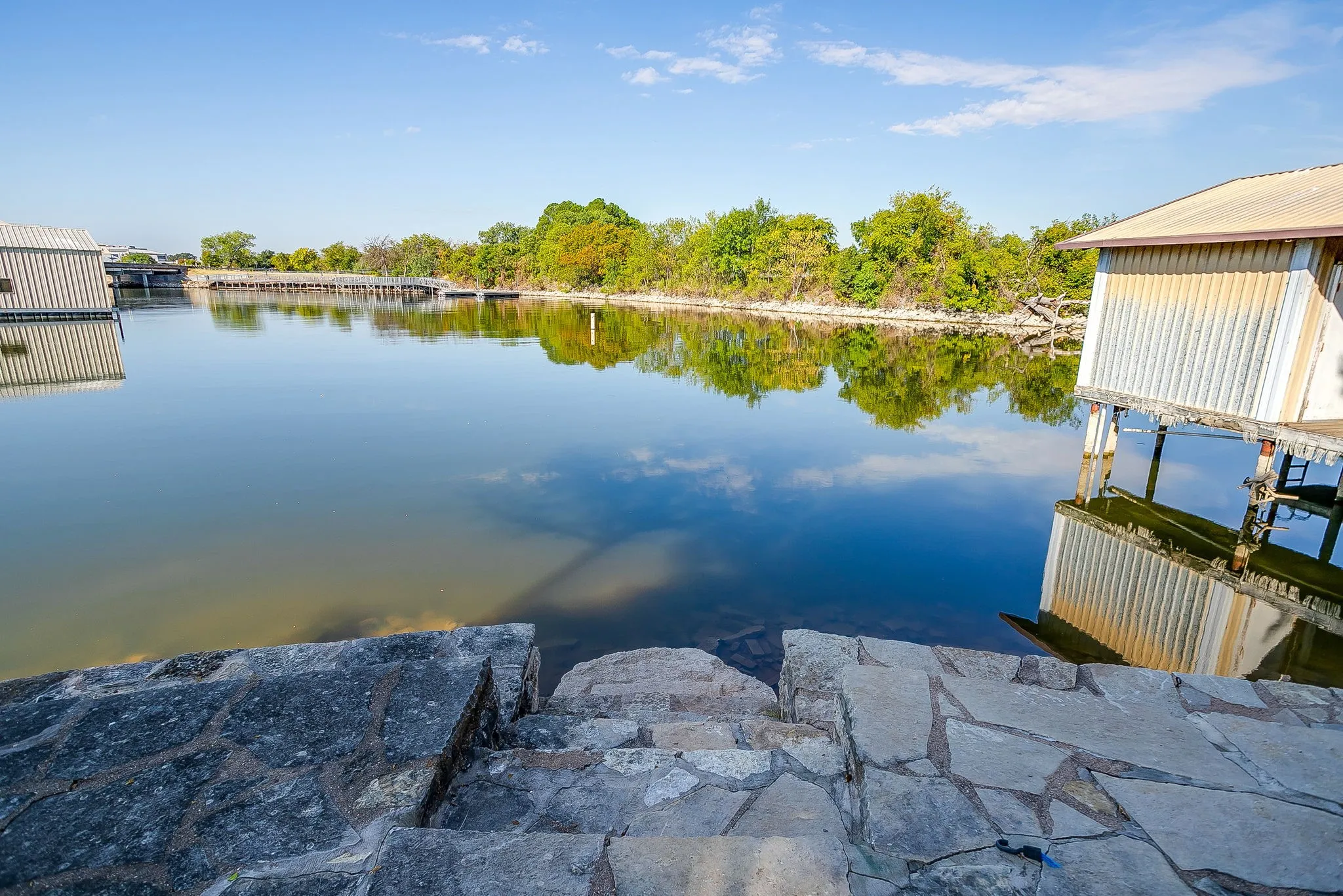 Mobile Home For Sale in Hood County , 201 Brazos Harbor Drive, Granbury, Texas 76048, 2 Bedroom, 2 Bathroom, Garage spaces, 980 Sqft, built in 1984, mls#21375925, Real Estate Agent in Granbury, Homes For Sale in Hood county, Homes For Sale in Granbury, Realtor in Granbury Texas, Real Estate Brokerage Independent Realty Texas, Luminita Cordes Realtor