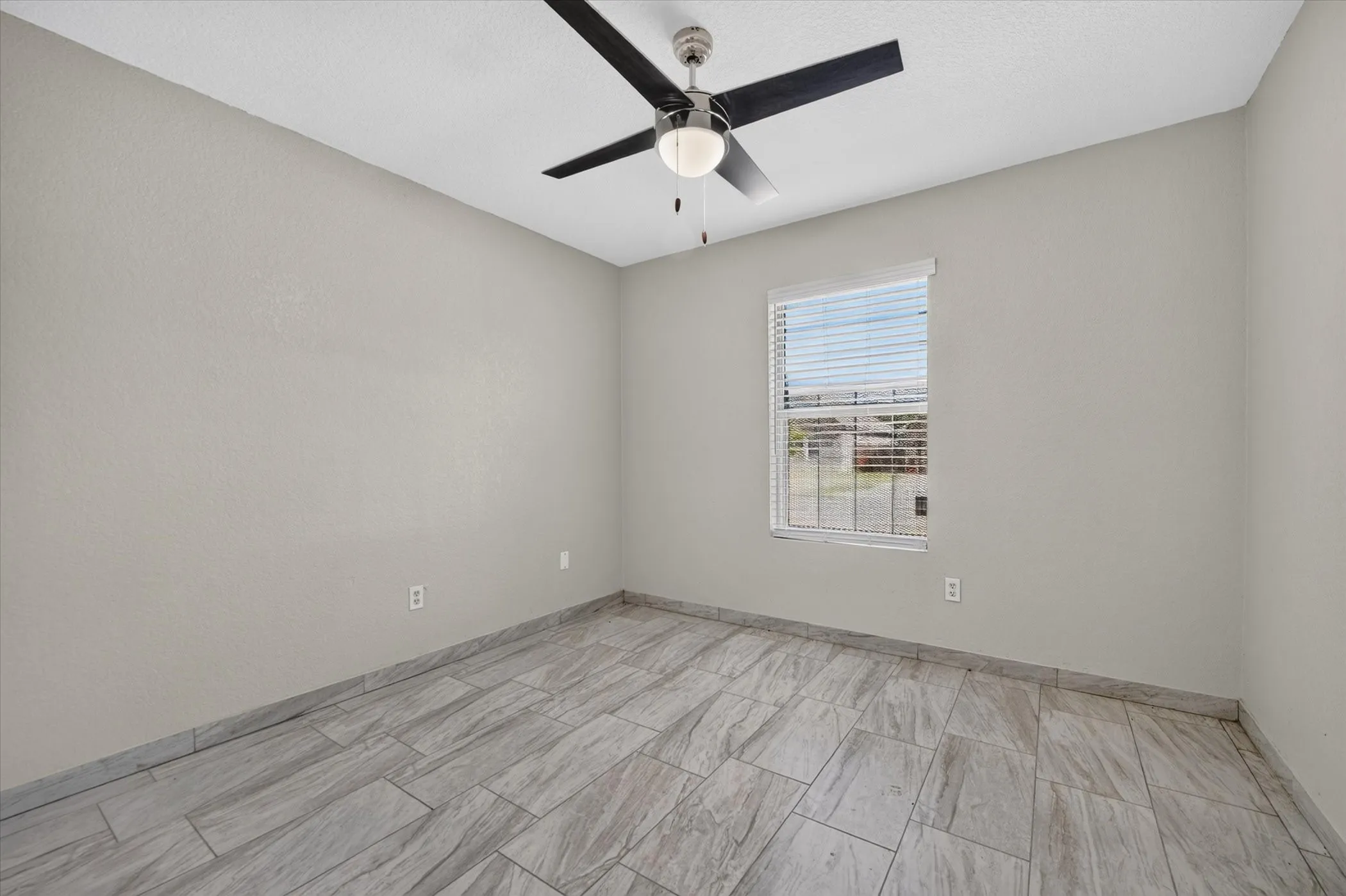 Single Family Residence For Rent in Tarrant County , 5304 Carol Avenue, Fort Worth, Texas 76105, 4 Bedroom, 2 Bathroom, Garage spaces, 1,230 Sqft, built in 2006, mls#21394070, Real Estate Agent in Fort Worth, Homes For Rent in Tarrant county, Homes For Rent in Fort Worth, Realtor in Fort Worth Texas, Real Estate Brokerage Independent Realty Texas, Luminita Cordes Realtor