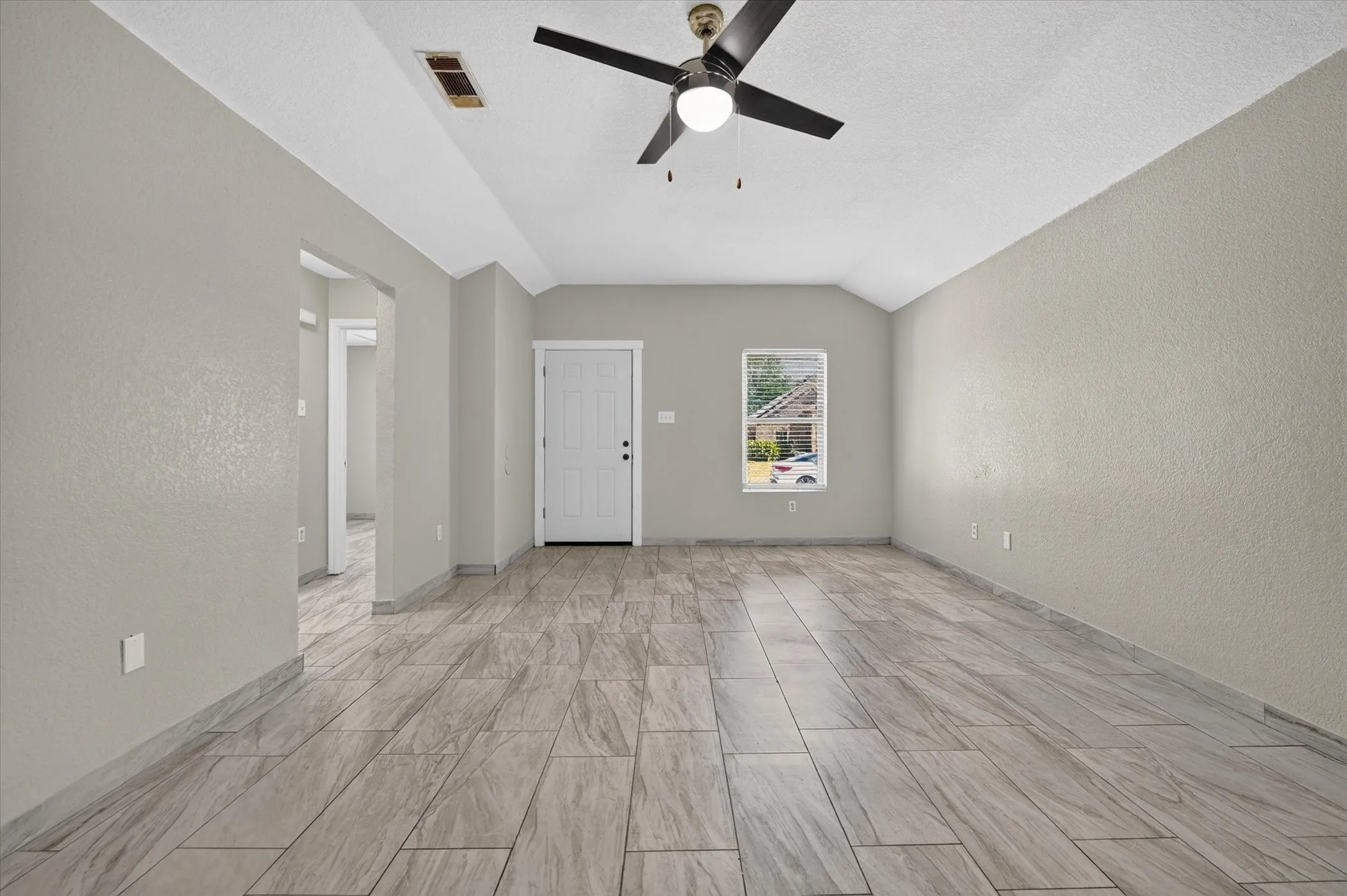 Single Family Residence For Rent in Tarrant County , 5304 Carol Avenue, Fort Worth, Texas 76105, 4 Bedroom, 2 Bathroom, Garage spaces, 1,230 Sqft, built in 2006, mls#21394070, Real Estate Agent in Fort Worth, Homes For Rent in Tarrant county, Homes For Rent in Fort Worth, Realtor in Fort Worth Texas, Real Estate Brokerage Independent Realty Texas, Luminita Cordes Realtor