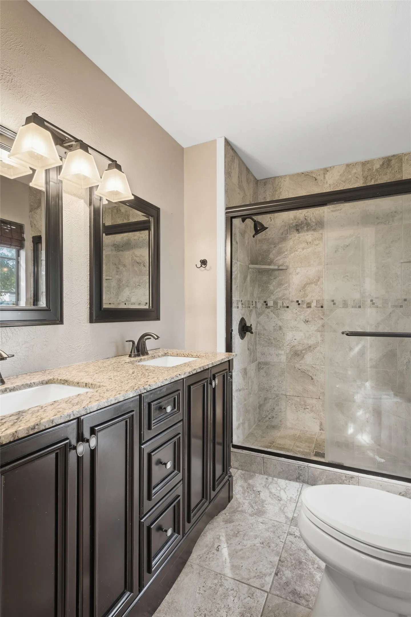Single Family Residence For Sale in Tarrant County , 3211 Forest Creek Drive, Fort Worth, Texas 76123, 3 Bedroom, 3 Bathroom, 2 Garage spaces, 1,477 Sqft, built in 1987, mls#21393960, Real Estate Agent in Fort Worth, Homes For Sale in Tarrant county, Homes For Sale in Fort Worth, Realtor in Fort Worth Texas, Real Estate Brokerage Independent Realty Texas, Luminita Cordes Realtor