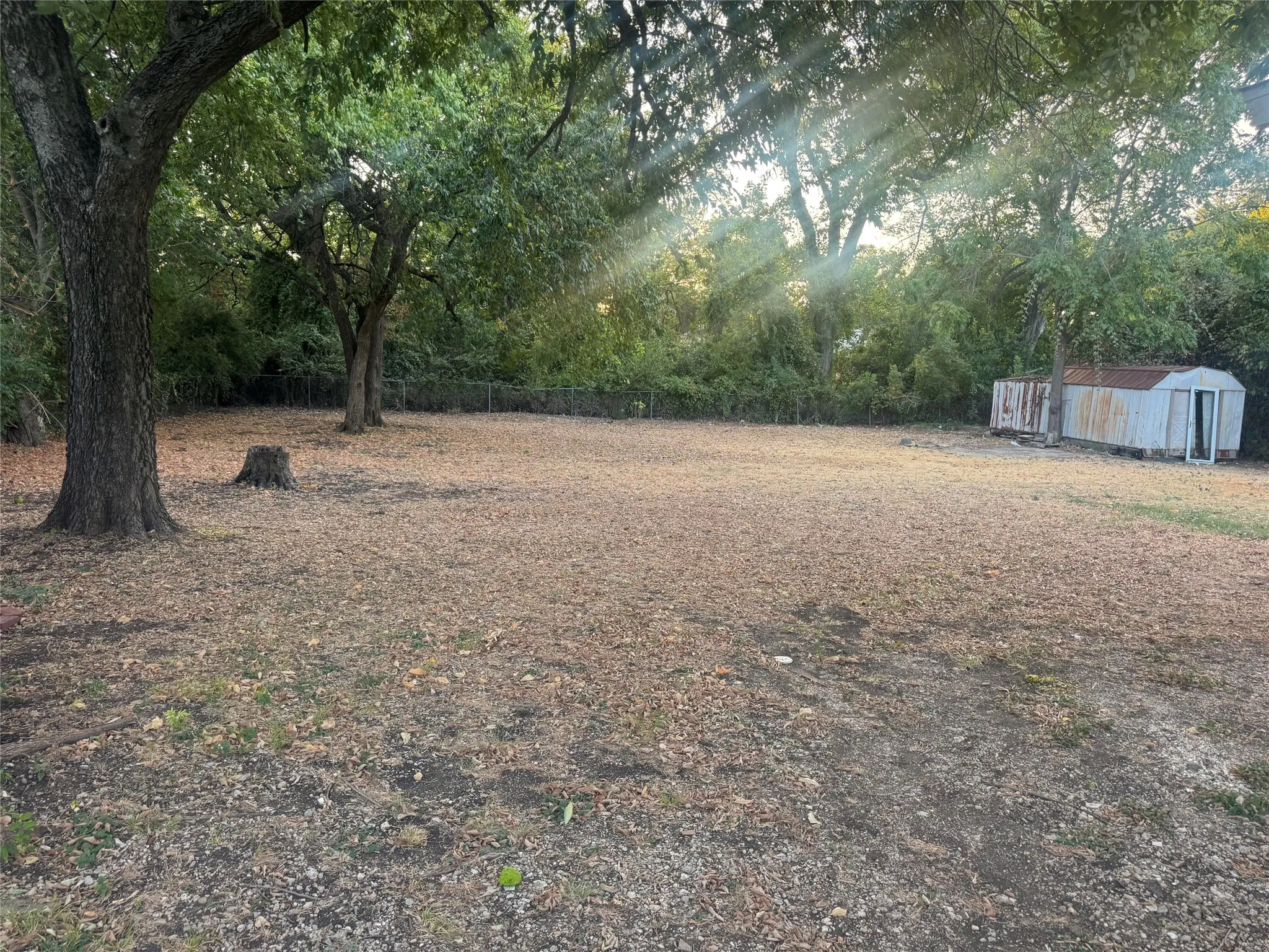 Single Family Residence For Sale in Dallas County , 803 N Joe Wilson Road, Cedar Hill, Texas 75104, 3 Bedroom, 2 Bathroom, Garage spaces, 1,700 Sqft, built in 1940, mls#21394084, Real Estate Agent in Cedar Hill, Homes For Sale in Dallas county, Homes For Sale in Cedar Hill, Realtor in Cedar Hill Texas, Real Estate Brokerage Independent Realty Texas, Luminita Cordes Realtor