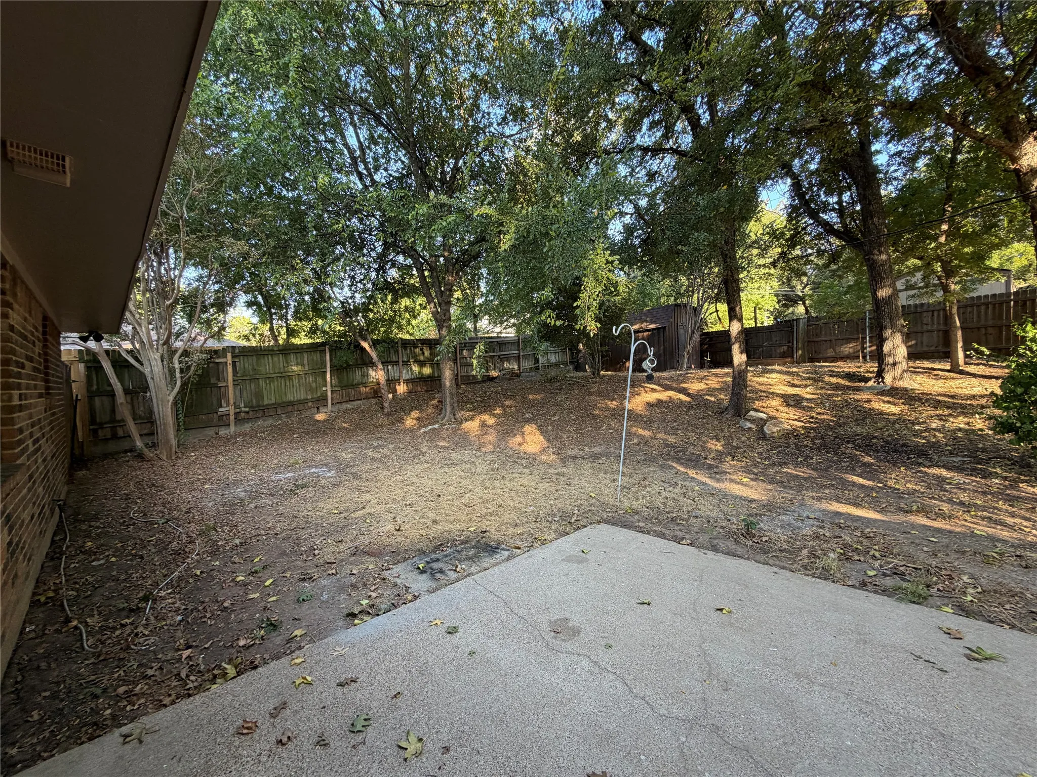 Single Family Residence For Rent in Hood County , 6203 Circo Drive, De Cordova, Texas 76049, 3 Bedroom, 2 Bathroom, 2 Garage spaces, 1,905 Sqft, built in 1978, mls#21393297, Real Estate Agent in De Cordova, Homes For Rent in Hood county, Homes For Rent in De Cordova, Realtor in De Cordova Texas, Real Estate Brokerage Independent Realty Texas, Luminita Cordes Realtor