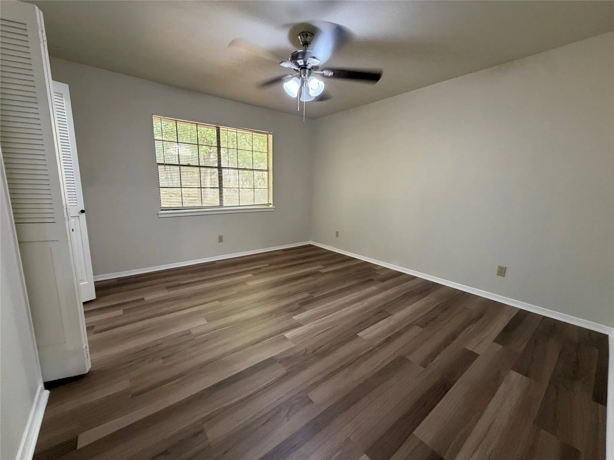 Single Family Residence For Rent in Hood County , 6203 Circo Drive, De Cordova, Texas 76049, 3 Bedroom, 2 Bathroom, 2 Garage spaces, 1,905 Sqft, built in 1978, mls#21393297, Real Estate Agent in De Cordova, Homes For Rent in Hood county, Homes For Rent in De Cordova, Realtor in De Cordova Texas, Real Estate Brokerage Independent Realty Texas, Luminita Cordes Realtor