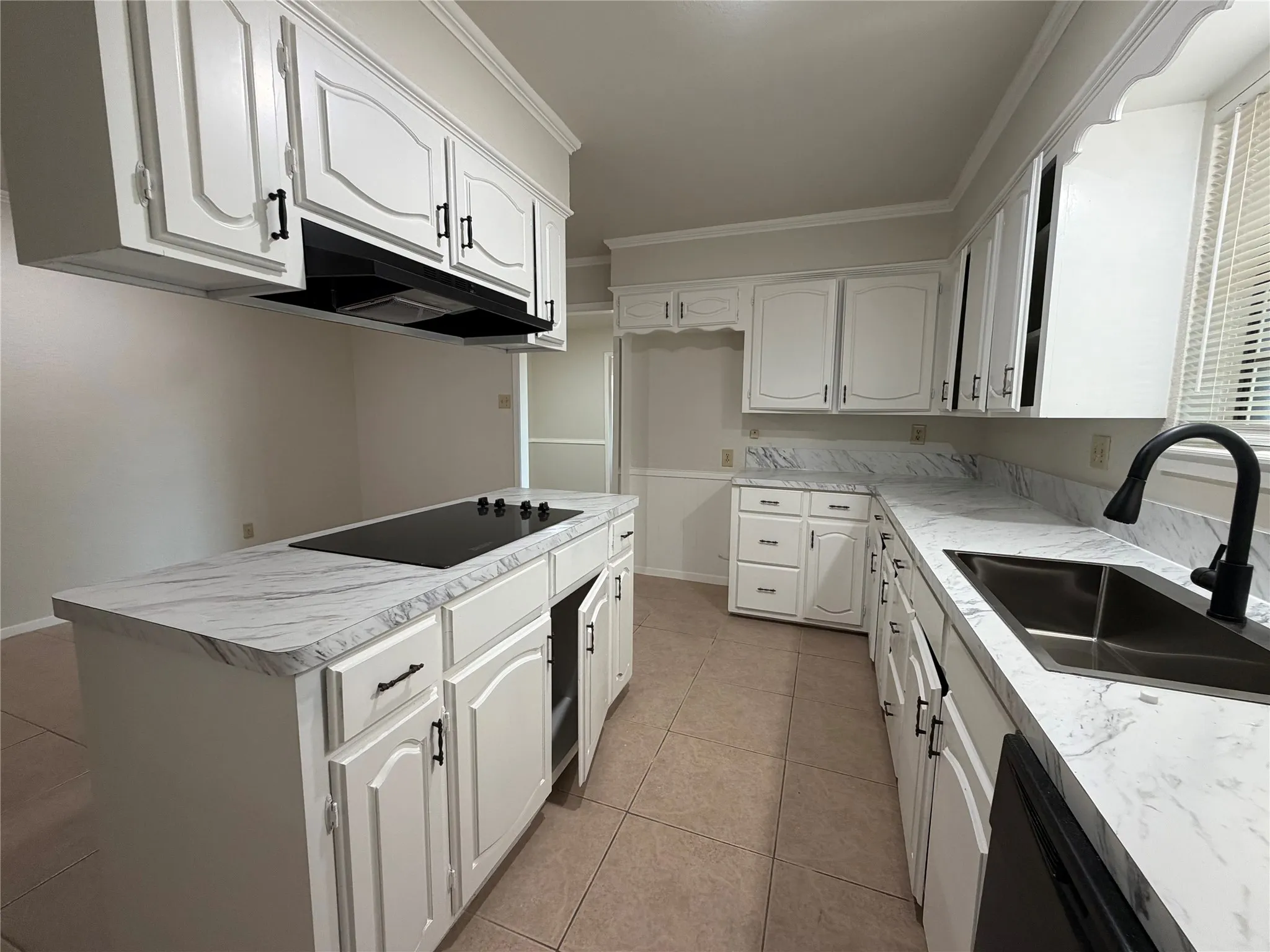 Single Family Residence For Rent in Hood County , 6203 Circo Drive, De Cordova, Texas 76049, 3 Bedroom, 2 Bathroom, 2 Garage spaces, 1,905 Sqft, built in 1978, mls#21393297, Real Estate Agent in De Cordova, Homes For Rent in Hood county, Homes For Rent in De Cordova, Realtor in De Cordova Texas, Real Estate Brokerage Independent Realty Texas, Luminita Cordes Realtor