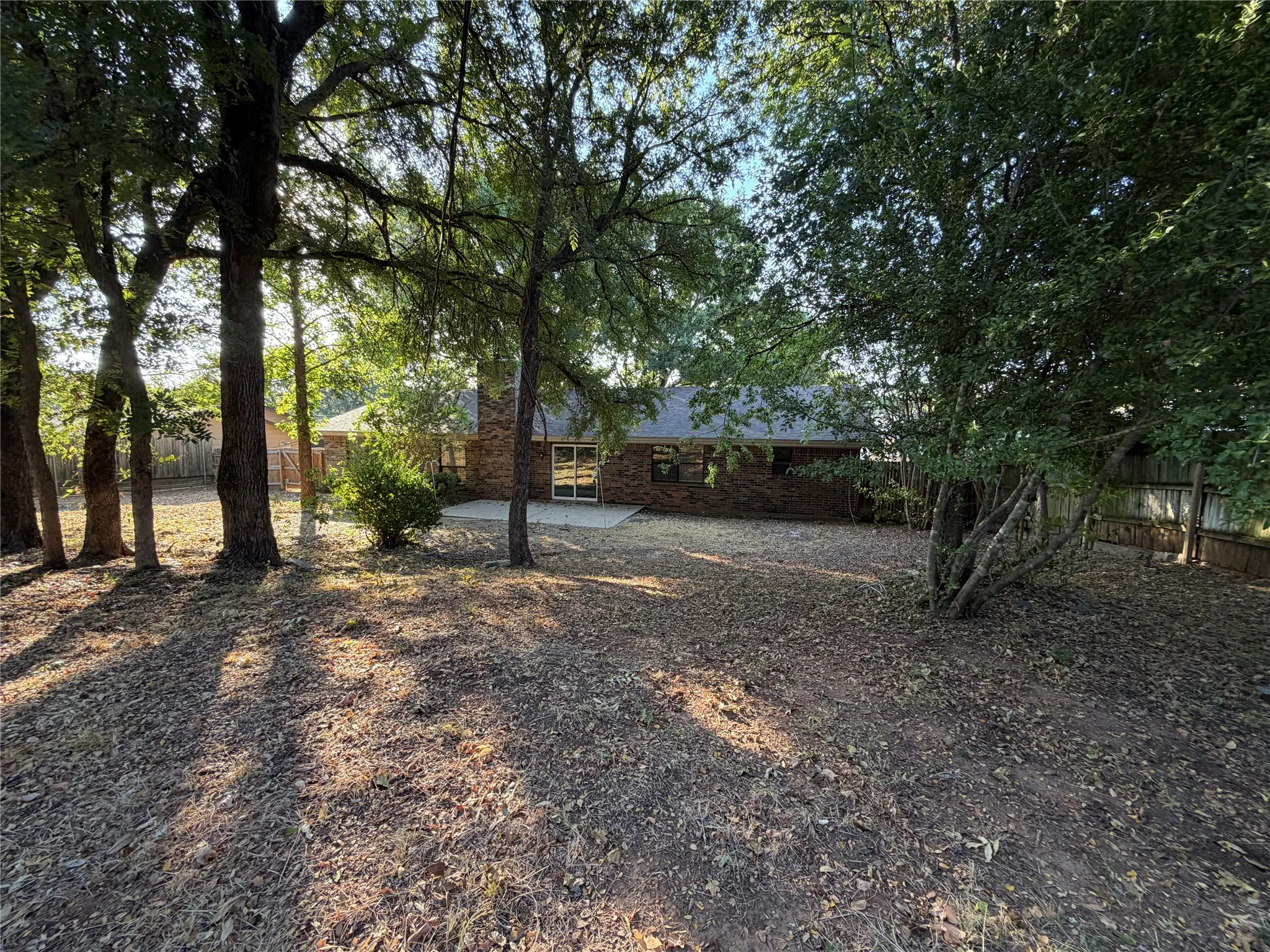 Single Family Residence For Rent in Hood County , 6203 Circo Drive, De Cordova, Texas 76049, 3 Bedroom, 2 Bathroom, 2 Garage spaces, 1,905 Sqft, built in 1978, mls#21393297, Real Estate Agent in De Cordova, Homes For Rent in Hood county, Homes For Rent in De Cordova, Realtor in De Cordova Texas, Real Estate Brokerage Independent Realty Texas, Luminita Cordes Realtor
