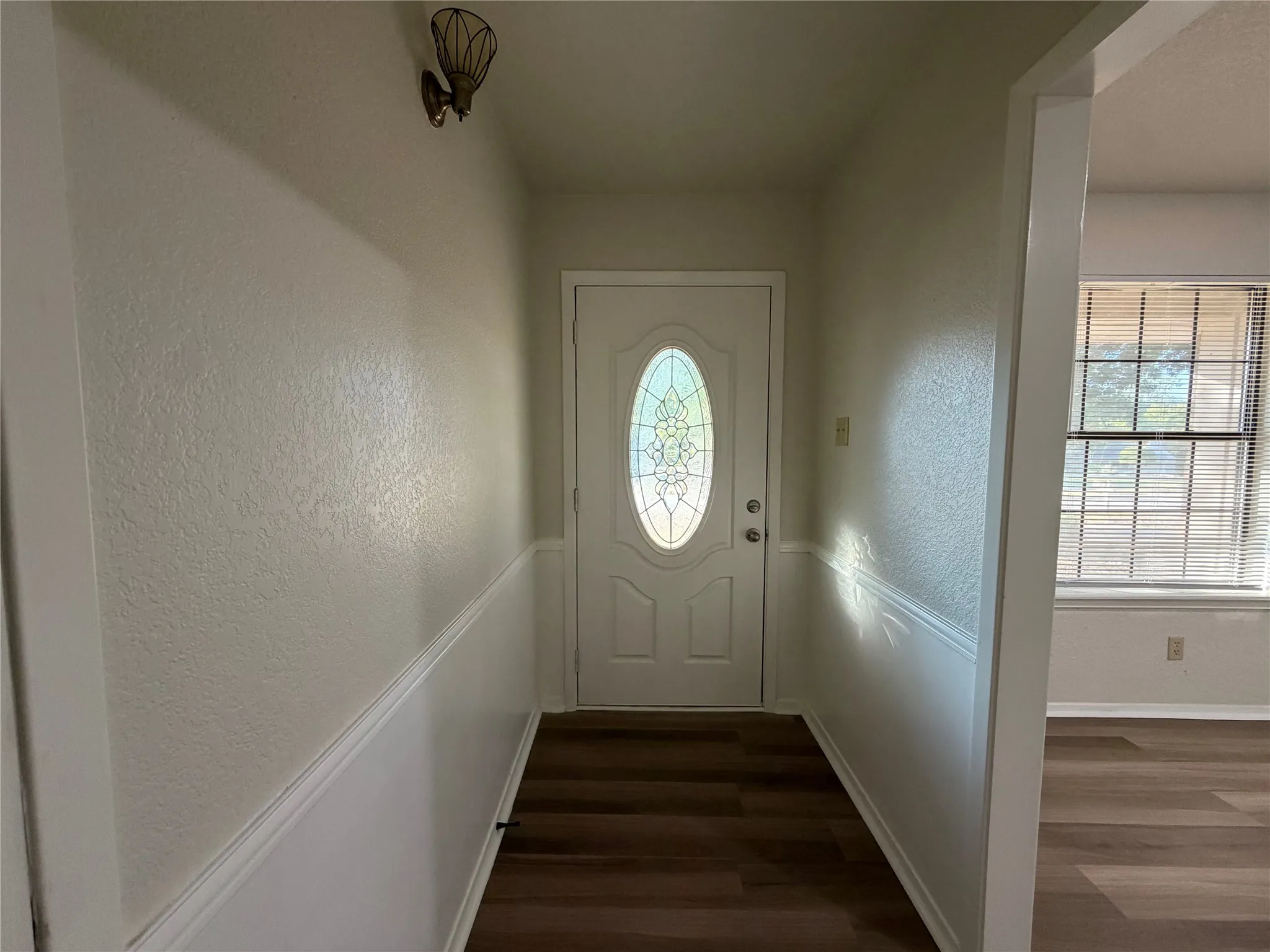 Single Family Residence For Rent in Hood County , 6203 Circo Drive, De Cordova, Texas 76049, 3 Bedroom, 2 Bathroom, 2 Garage spaces, 1,905 Sqft, built in 1978, mls#21393297, Real Estate Agent in De Cordova, Homes For Rent in Hood county, Homes For Rent in De Cordova, Realtor in De Cordova Texas, Real Estate Brokerage Independent Realty Texas, Luminita Cordes Realtor