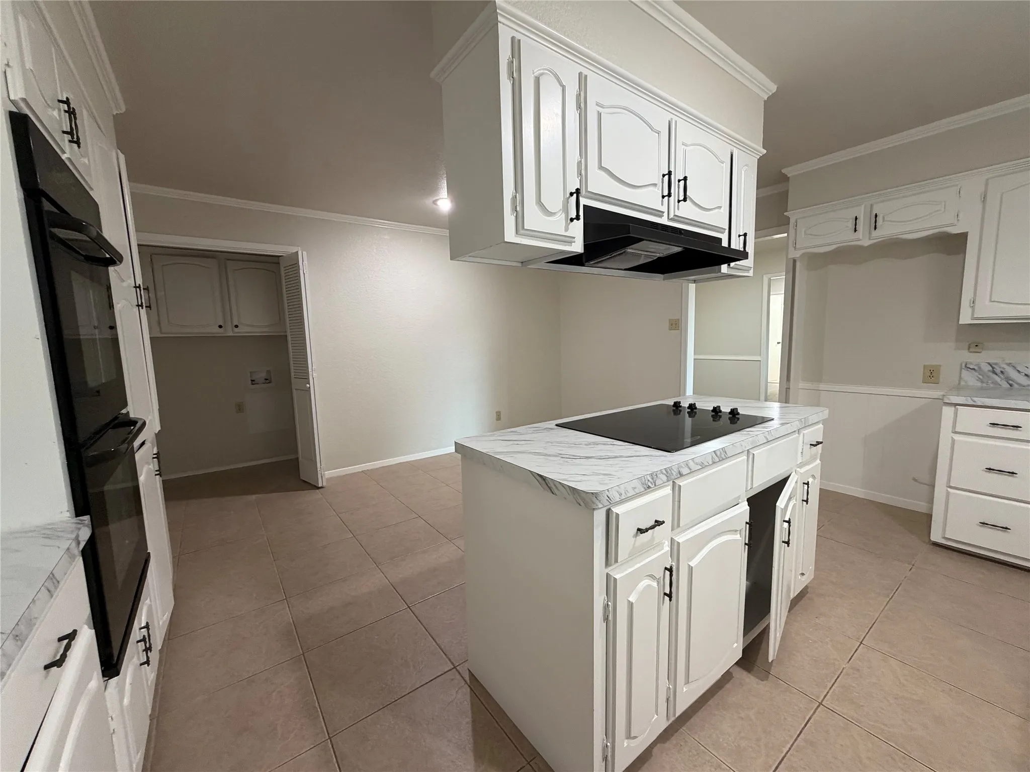 Single Family Residence For Rent in Hood County , 6203 Circo Drive, De Cordova, Texas 76049, 3 Bedroom, 2 Bathroom, 2 Garage spaces, 1,905 Sqft, built in 1978, mls#21393297, Real Estate Agent in De Cordova, Homes For Rent in Hood county, Homes For Rent in De Cordova, Realtor in De Cordova Texas, Real Estate Brokerage Independent Realty Texas, Luminita Cordes Realtor