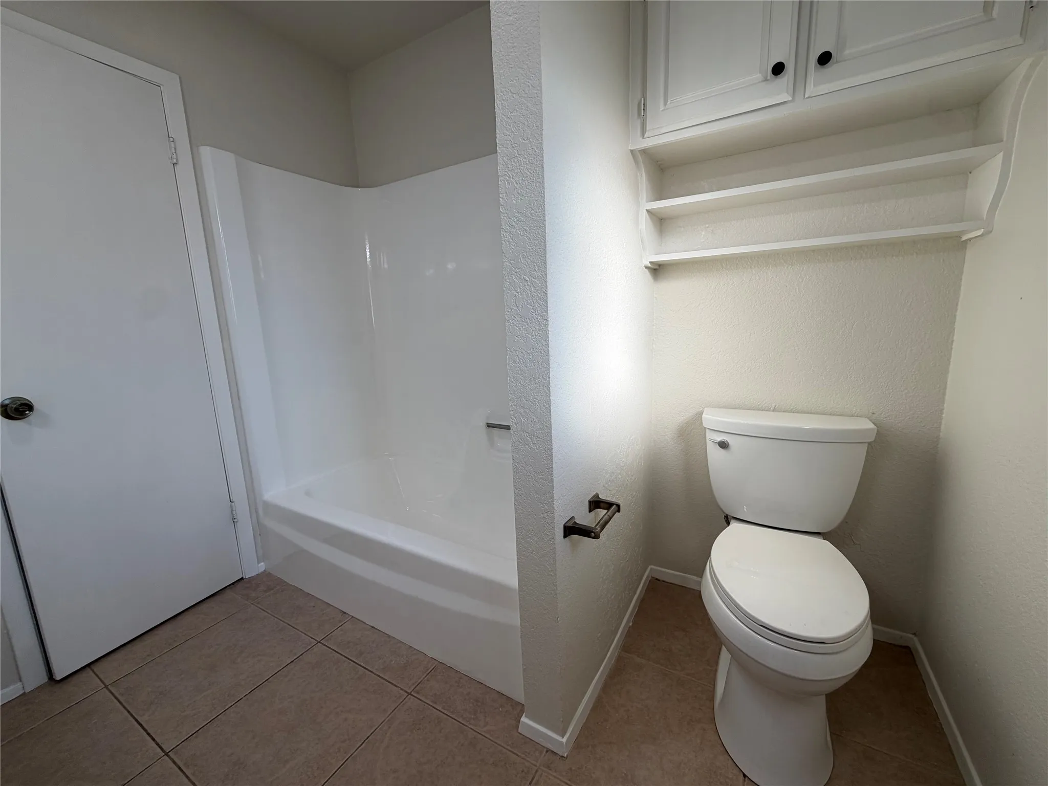 Single Family Residence For Rent in Hood County , 6203 Circo Drive, De Cordova, Texas 76049, 3 Bedroom, 2 Bathroom, 2 Garage spaces, 1,905 Sqft, built in 1978, mls#21393297, Real Estate Agent in De Cordova, Homes For Rent in Hood county, Homes For Rent in De Cordova, Realtor in De Cordova Texas, Real Estate Brokerage Independent Realty Texas, Luminita Cordes Realtor
