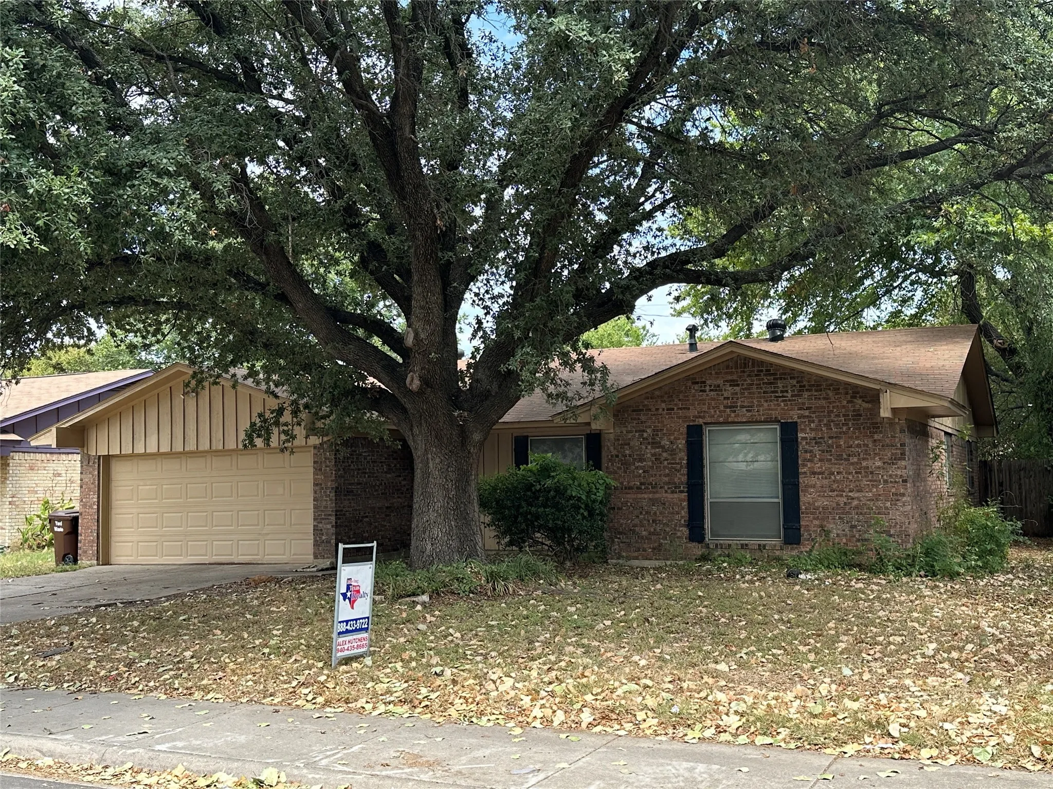 Single Family Residence For Rent in Denton County , 1204 Cordell Street, Denton, Texas 76201, 4 Bedroom, 2 Bathroom, 2 Garage spaces, 1,513 Sqft, built in 1977, mls#21394097, Real Estate Agent in Denton, Homes For Rent in Denton county, Homes For Rent in Denton, Realtor in Denton Texas, Real Estate Brokerage Independent Realty Texas, Luminita Cordes Realtor