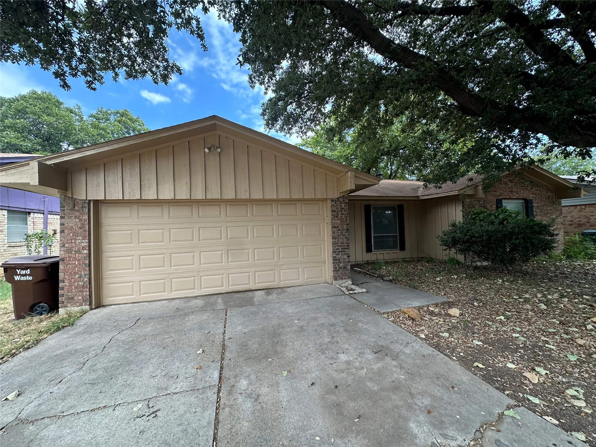 Single Family Residence For Rent in Denton County , 1204 Cordell Street, Denton, Texas 76201, 4 Bedroom, 2 Bathroom, 2 Garage spaces, 1,513 Sqft, built in 1977, mls#21394097, Real Estate Agent in Denton, Homes For Rent in Denton county, Homes For Rent in Denton, Realtor in Denton Texas, Real Estate Brokerage Independent Realty Texas, Luminita Cordes Realtor
