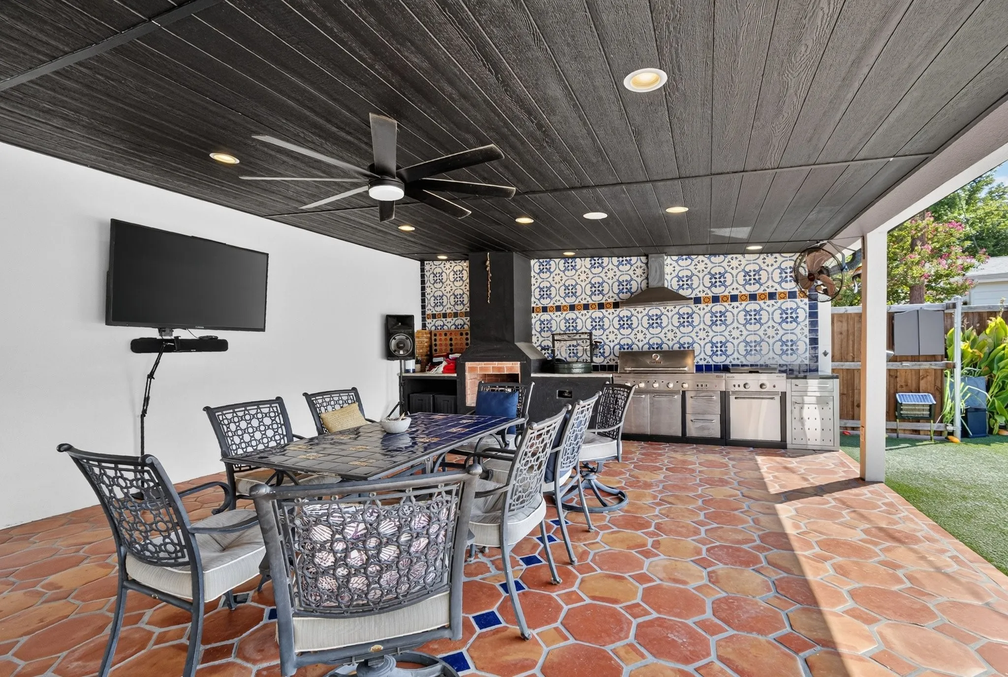 Single Family Residence For Sale in Dallas County , 3193 Northaven Road, Dallas, Texas 75229, 4 Bedroom, 5 Bathroom, 2 Garage spaces, 2,874 Sqft, built in 1960, mls#21393956, Real Estate Agent in Dallas, Homes For Sale in Dallas county, Homes For Sale in Dallas, Realtor in Dallas Texas, Real Estate Brokerage Independent Realty Texas, Luminita Cordes Realtor