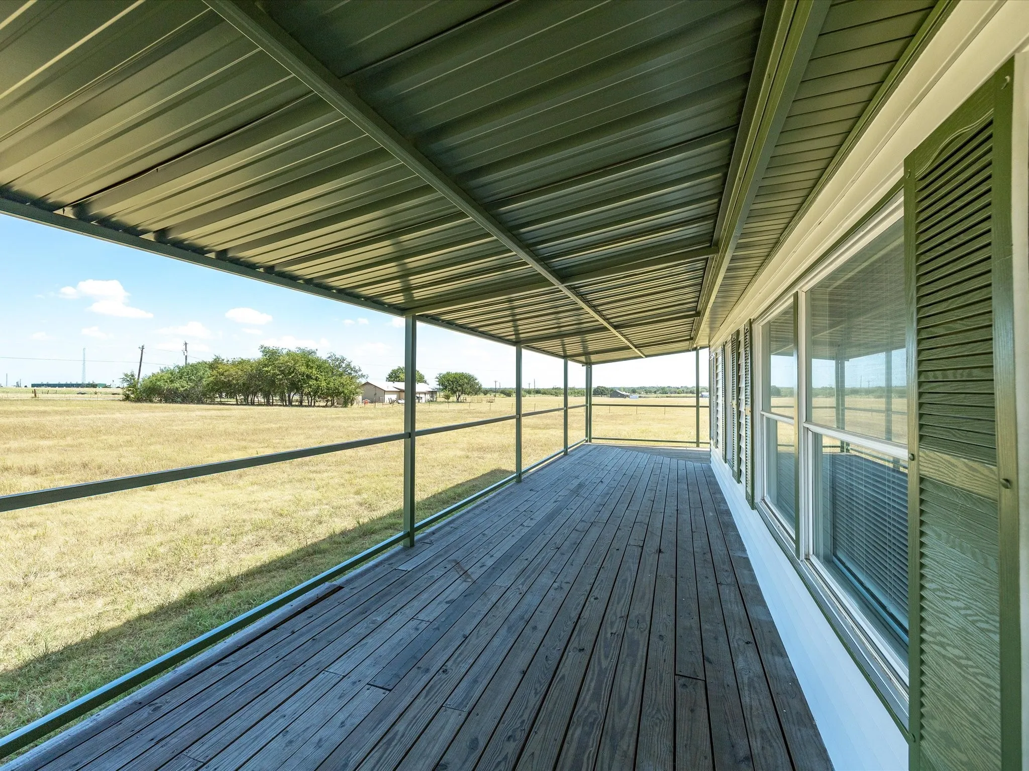 HUGE porch