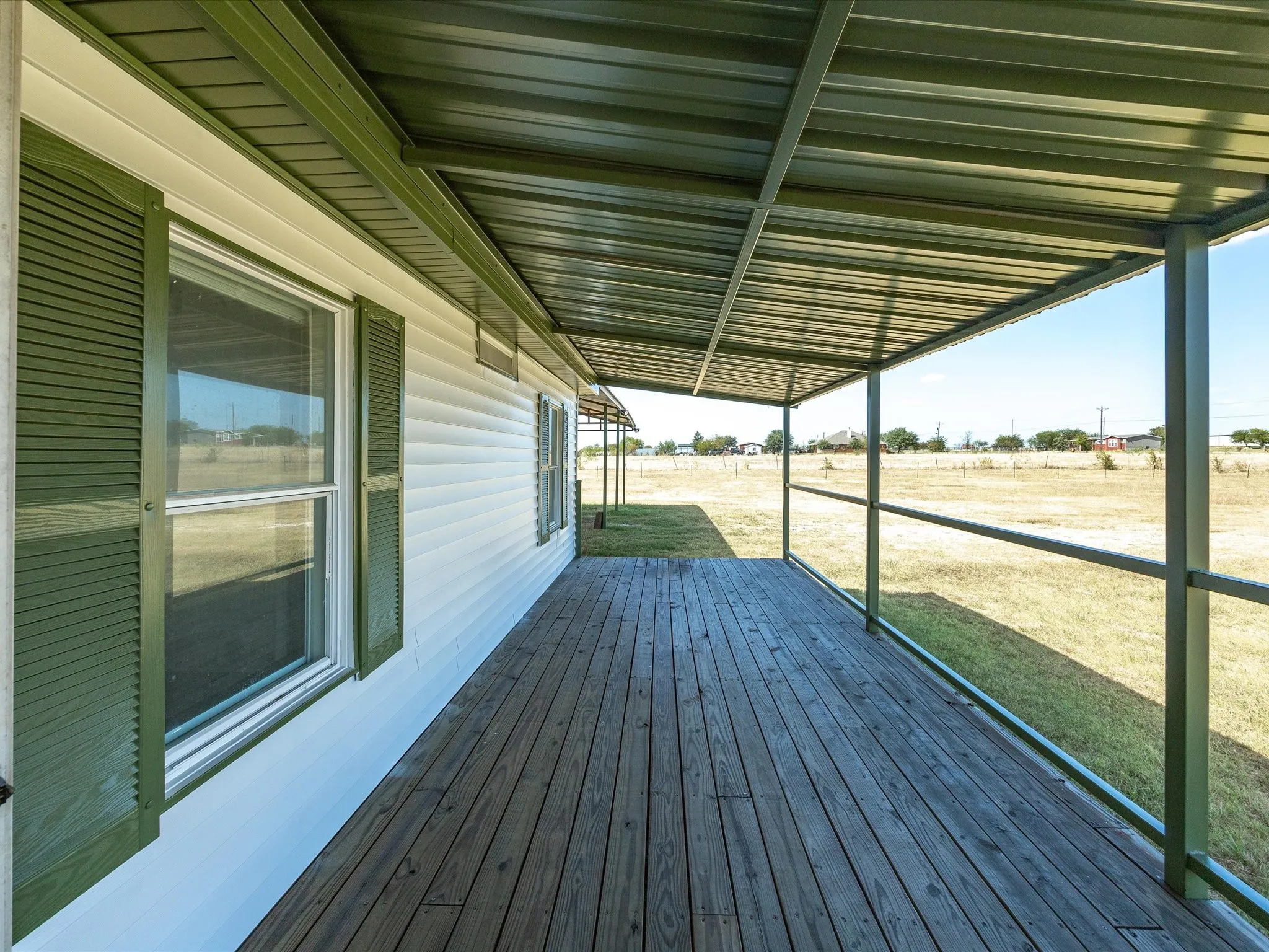 HUGE porch