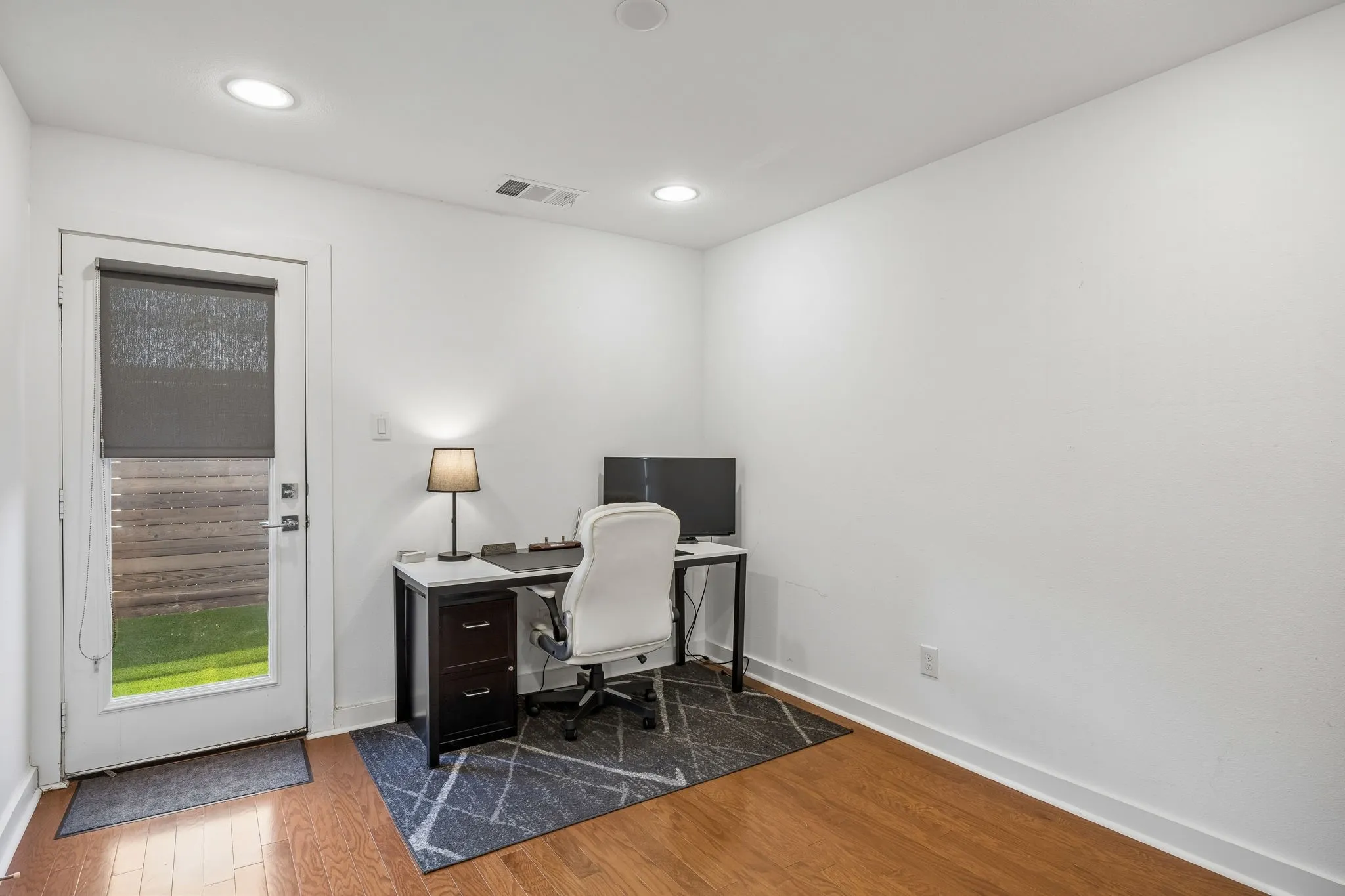 Condominium For Sale in Dallas County , 1925 California Drive 1, Dallas, Texas 75204, 2 Bedroom, 3 Bathroom, 2 Garage spaces, 1,856 Sqft, built in 2019, mls#21392309, Real Estate Agent in Dallas, Homes For Sale in Dallas county, Homes For Sale in Dallas, Realtor in Dallas Texas, Real Estate Brokerage Independent Realty Texas, Luminita Cordes Realtor