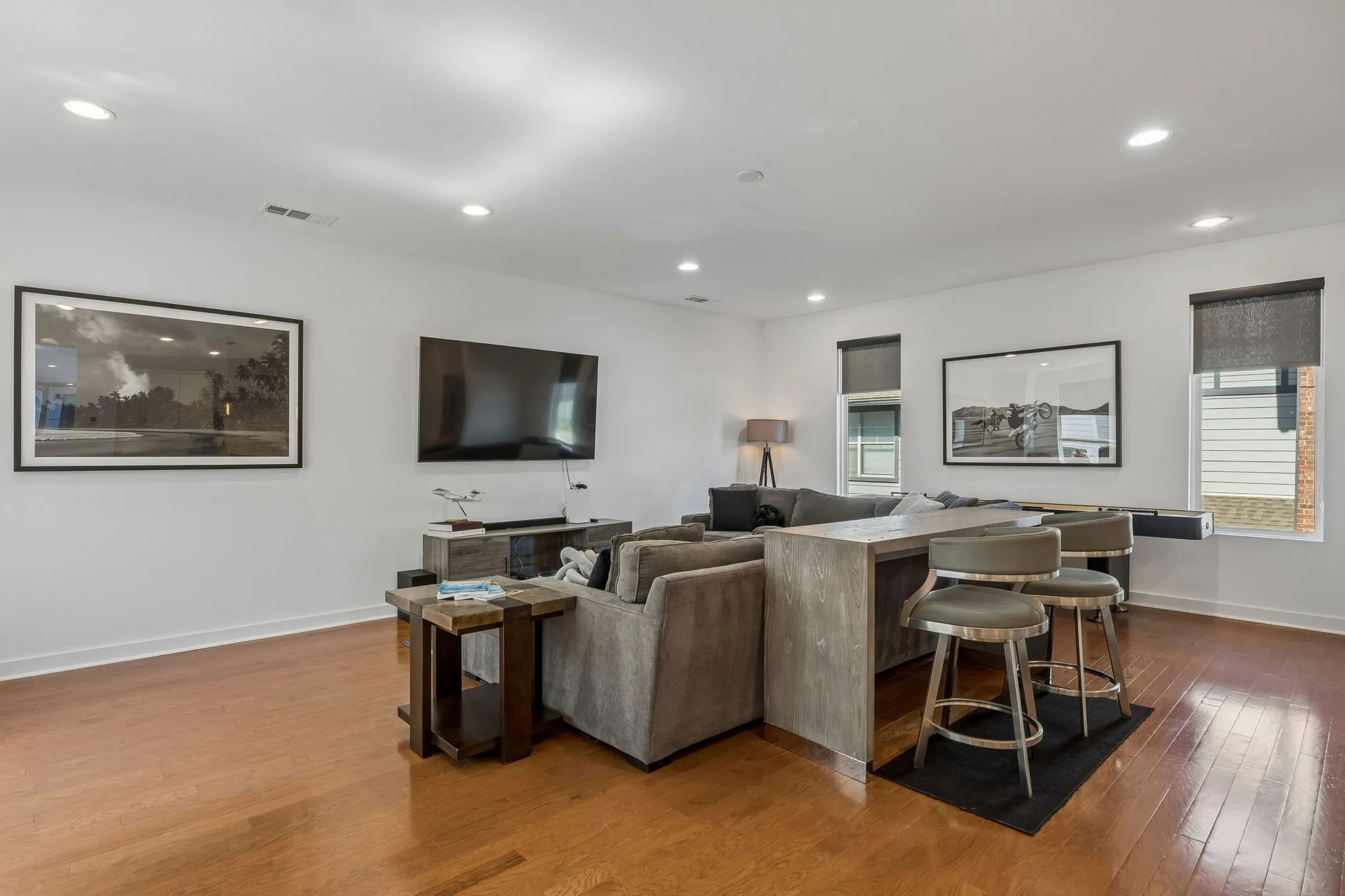 Condominium For Sale in Dallas County , 1925 California Drive 1, Dallas, Texas 75204, 2 Bedroom, 3 Bathroom, 2 Garage spaces, 1,856 Sqft, built in 2019, mls#21392309, Real Estate Agent in Dallas, Homes For Sale in Dallas county, Homes For Sale in Dallas, Realtor in Dallas Texas, Real Estate Brokerage Independent Realty Texas, Luminita Cordes Realtor