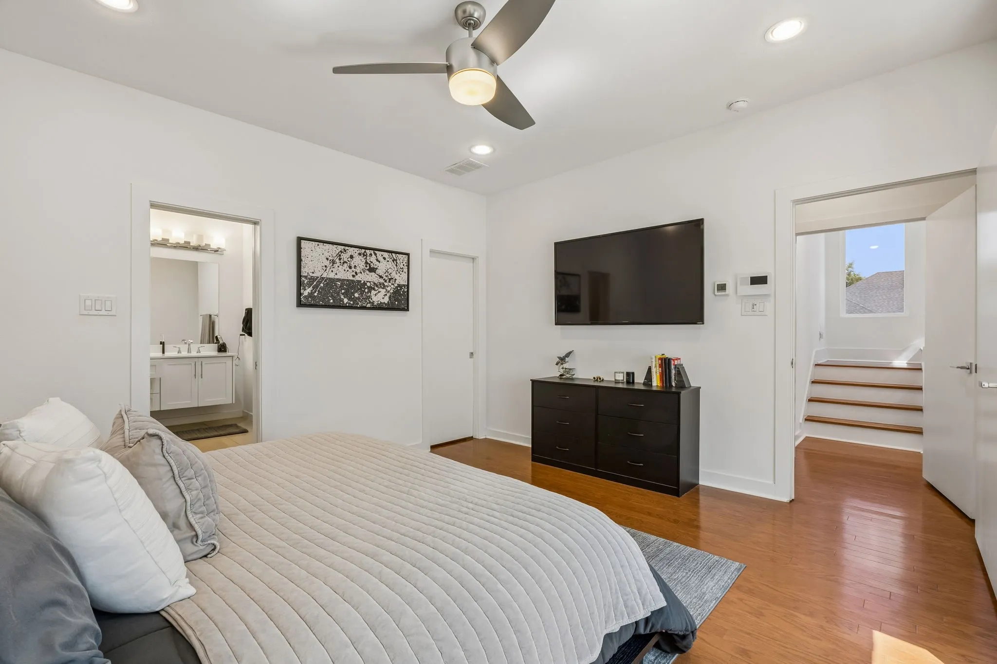 Condominium For Sale in Dallas County , 1925 California Drive 1, Dallas, Texas 75204, 2 Bedroom, 3 Bathroom, 2 Garage spaces, 1,856 Sqft, built in 2019, mls#21392309, Real Estate Agent in Dallas, Homes For Sale in Dallas county, Homes For Sale in Dallas, Realtor in Dallas Texas, Real Estate Brokerage Independent Realty Texas, Luminita Cordes Realtor