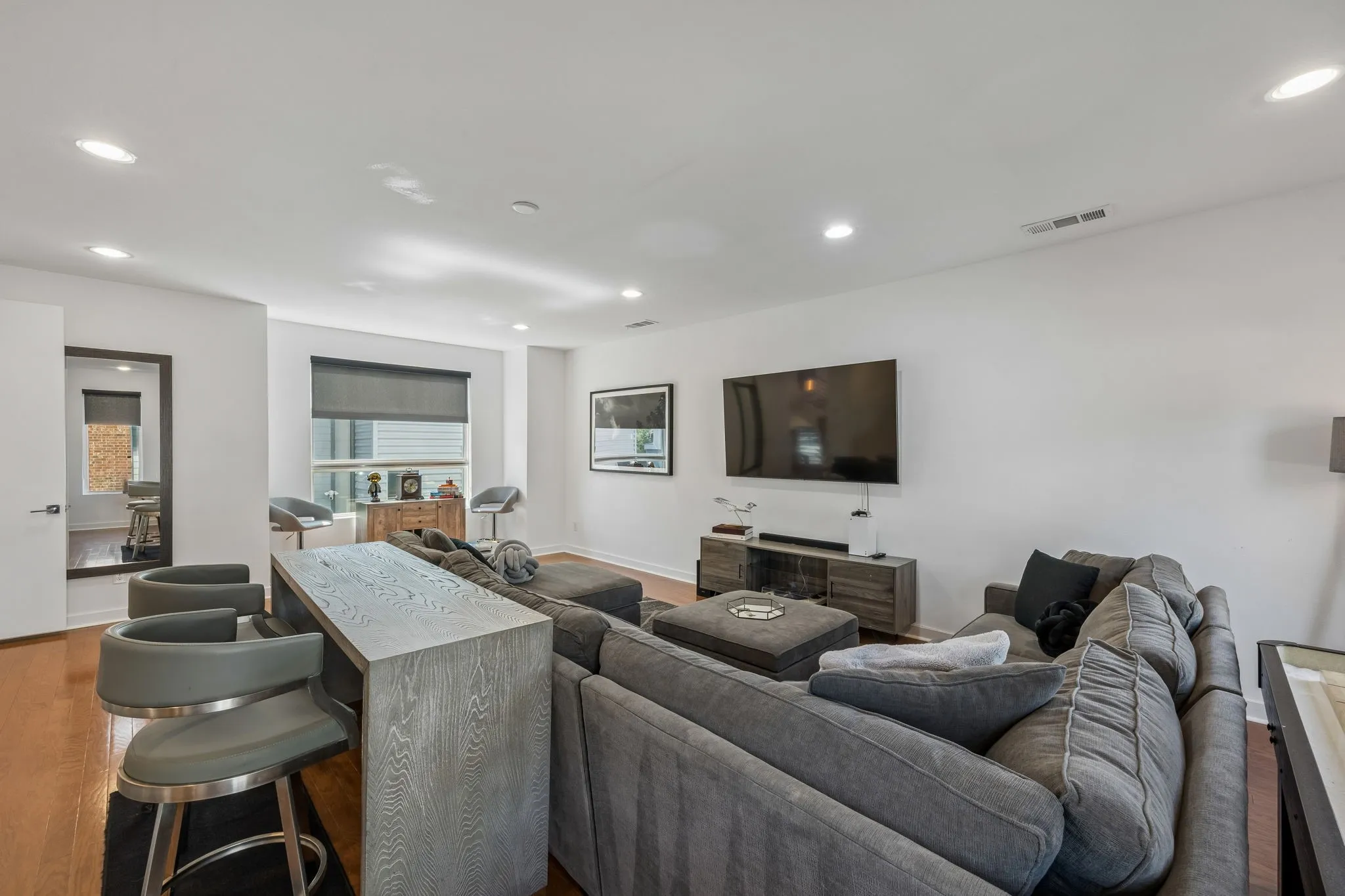 Condominium For Sale in Dallas County , 1925 California Drive 1, Dallas, Texas 75204, 2 Bedroom, 3 Bathroom, 2 Garage spaces, 1,856 Sqft, built in 2019, mls#21392309, Real Estate Agent in Dallas, Homes For Sale in Dallas county, Homes For Sale in Dallas, Realtor in Dallas Texas, Real Estate Brokerage Independent Realty Texas, Luminita Cordes Realtor