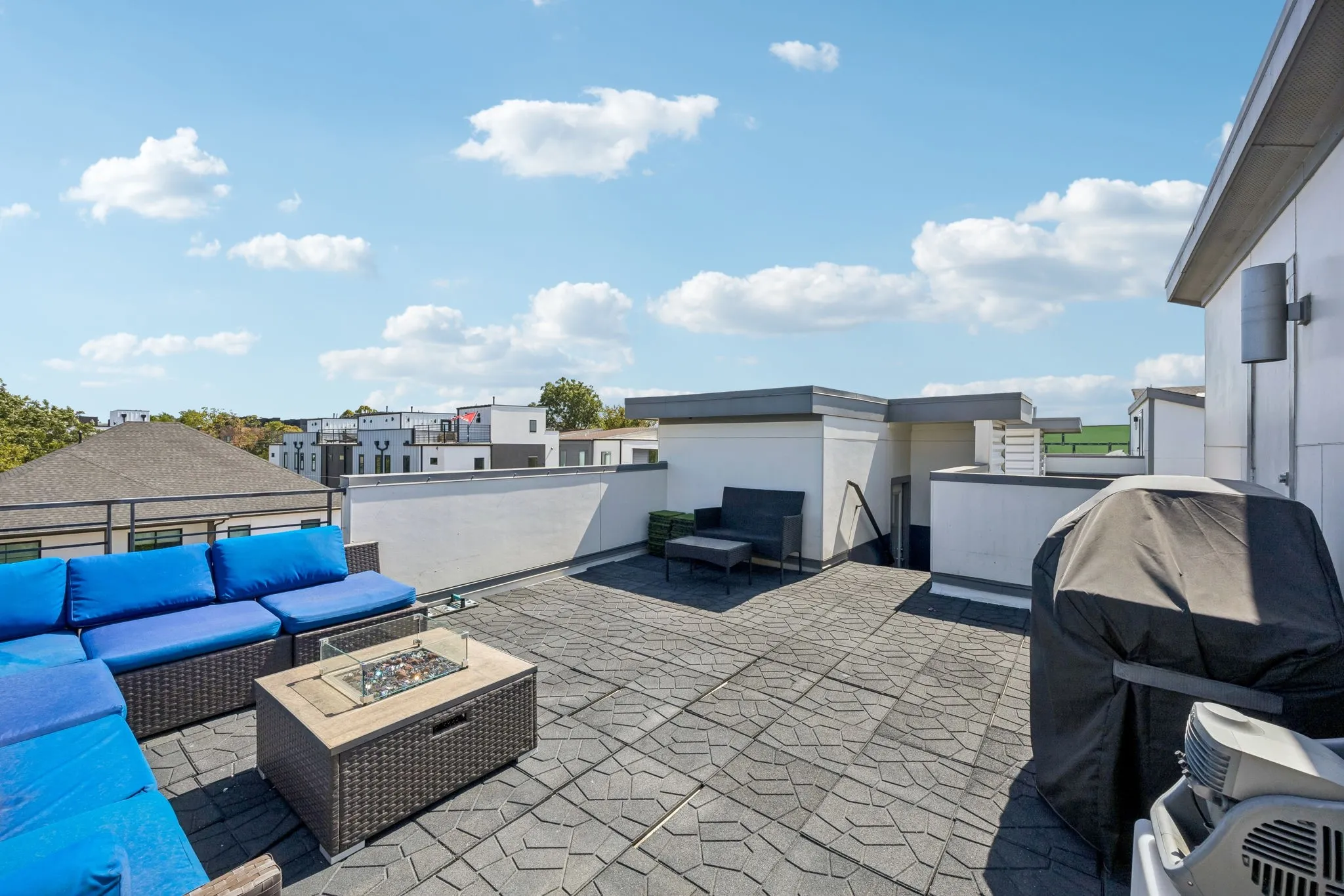 Condominium For Sale in Dallas County , 1925 California Drive 1, Dallas, Texas 75204, 2 Bedroom, 3 Bathroom, 2 Garage spaces, 1,856 Sqft, built in 2019, mls#21392309, Real Estate Agent in Dallas, Homes For Sale in Dallas county, Homes For Sale in Dallas, Realtor in Dallas Texas, Real Estate Brokerage Independent Realty Texas, Luminita Cordes Realtor