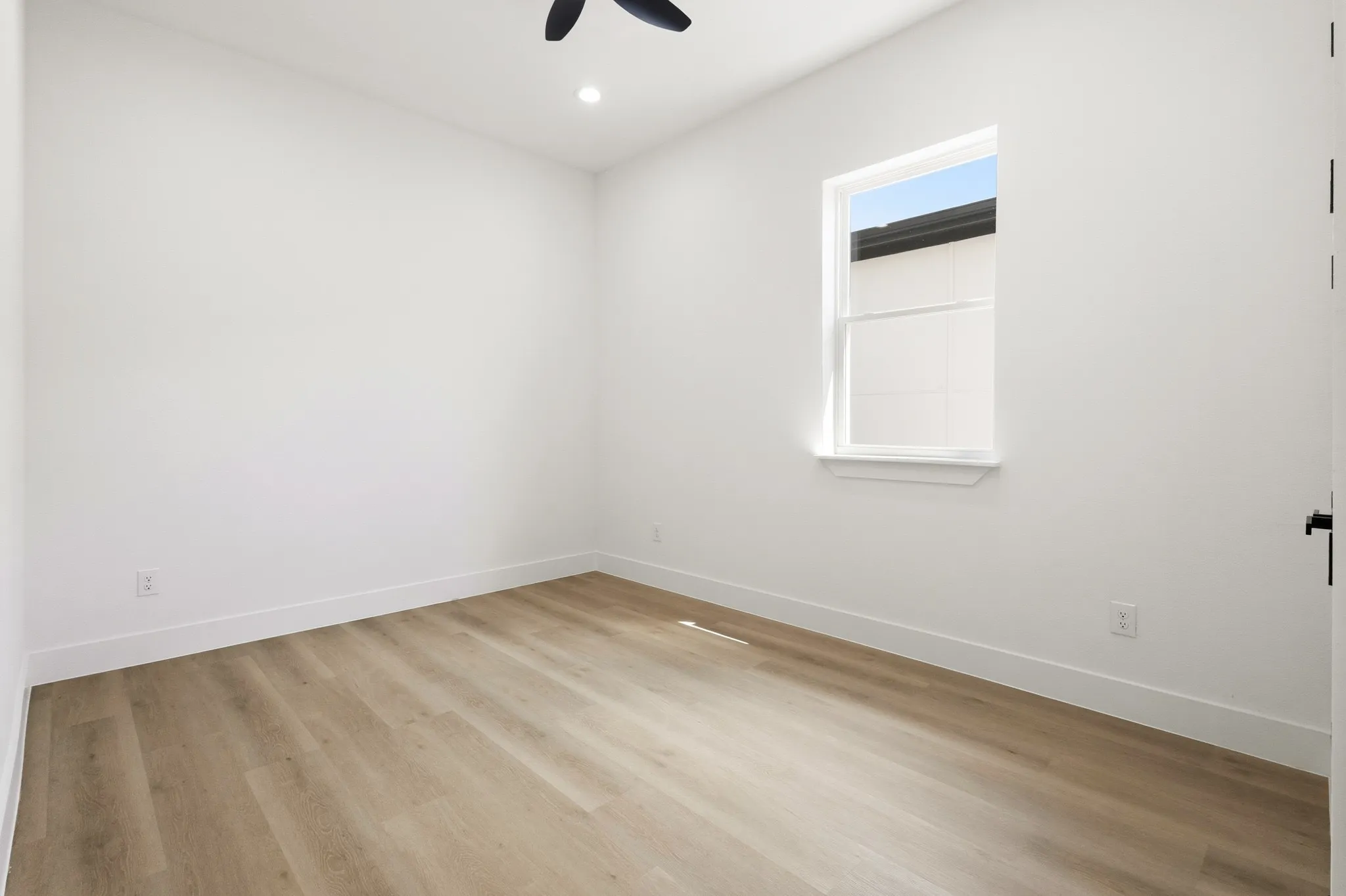 Single Family Residence For Sale in Dallas County , 1507 Dennison Street, Dallas, Texas 75212, 5 Bedroom, 4 Bathroom, 2 Garage spaces, 3,545 Sqft, built in 2026, mls#21393929, Real Estate Agent in Dallas, Homes For Sale in Dallas county, Homes For Sale in Dallas, Realtor in Dallas Texas, Real Estate Brokerage Independent Realty Texas, Luminita Cordes Realtor
