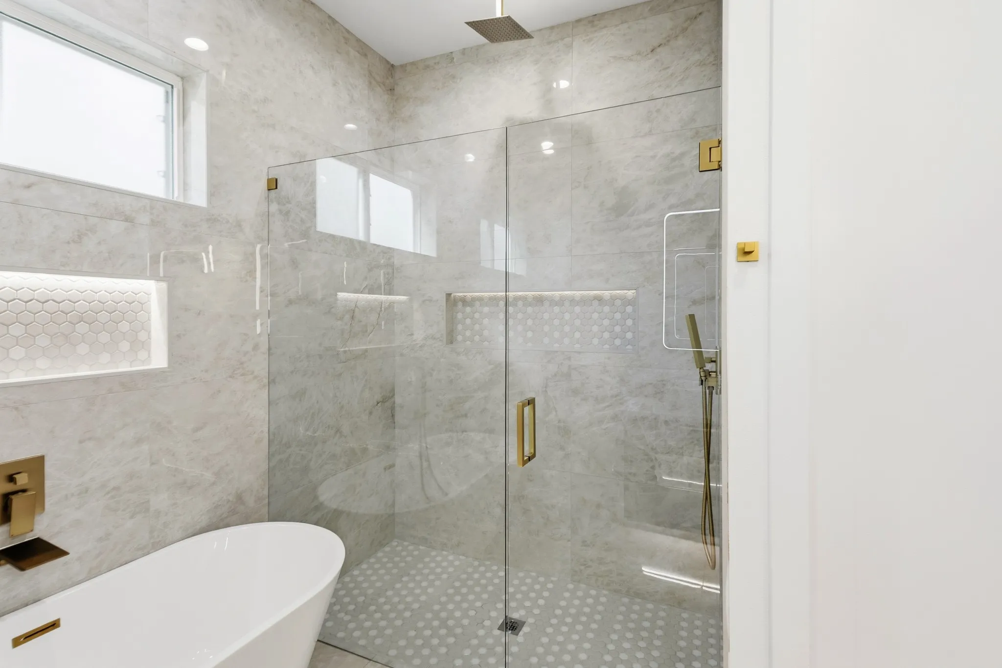 Single Family Residence For Sale in Dallas County , 1507 Dennison Street, Dallas, Texas 75212, 5 Bedroom, 4 Bathroom, 2 Garage spaces, 3,545 Sqft, built in 2026, mls#21393929, Real Estate Agent in Dallas, Homes For Sale in Dallas county, Homes For Sale in Dallas, Realtor in Dallas Texas, Real Estate Brokerage Independent Realty Texas, Luminita Cordes Realtor