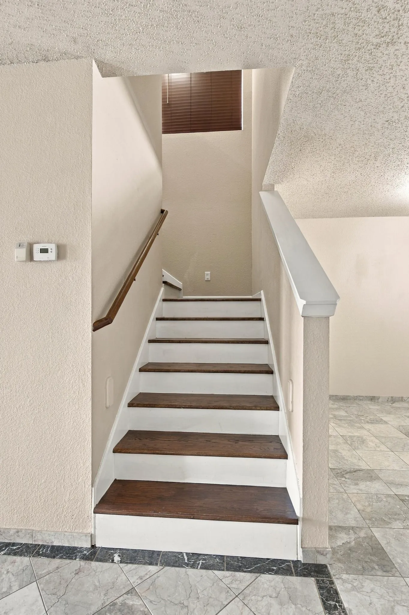 Single Family Residence For Sale in Denton County , 1409 Ridgecrest Drive, Little Elm, Texas 75068, 4 Bedroom, 3 Bathroom, 2 Garage spaces, 2,566 Sqft, built in 2001, mls#21394109, Real Estate Agent in Little Elm, Homes For Sale in Denton county, Homes For Sale in Little Elm, Realtor in Little Elm Texas, Real Estate Brokerage Independent Realty Texas, Luminita Cordes Realtor