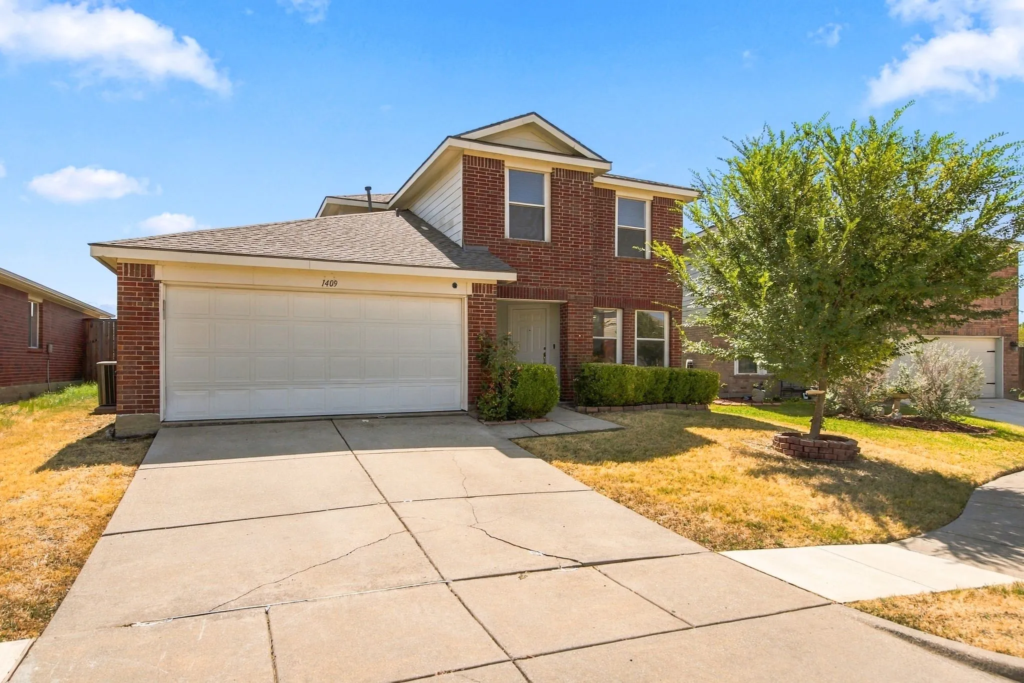 Single Family Residence For Sale in Denton County , 1409 Ridgecrest Drive, Little Elm, Texas 75068, 4 Bedroom, 3 Bathroom, 2 Garage spaces, 2,566 Sqft, built in 2001, mls#21394109, Real Estate Agent in Little Elm, Homes For Sale in Denton county, Homes For Sale in Little Elm, Realtor in Little Elm Texas, Real Estate Brokerage Independent Realty Texas, Luminita Cordes Realtor