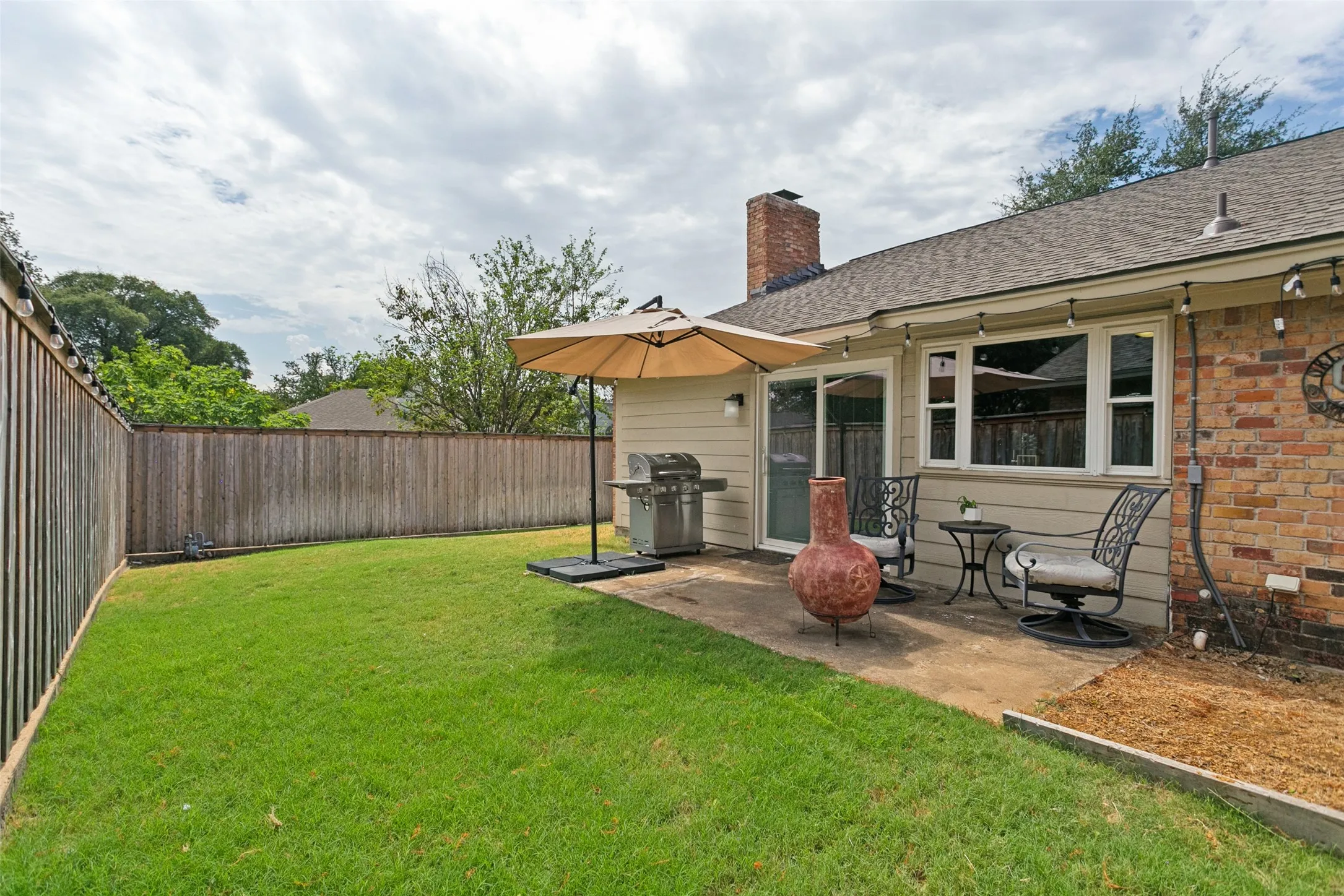 Single Family Residence For Sale in Collin County , 4416 Cleveland Drive, Plano, Texas 75093, 3 Bedroom, 2 Bathroom, 2 Garage spaces, 1,993 Sqft, built in 1979, mls#21393131, Real Estate Agent in Plano, Homes For Sale in Collin county, Homes For Sale in Plano, Realtor in Plano Texas, Real Estate Brokerage Independent Realty Texas, Luminita Cordes Realtor