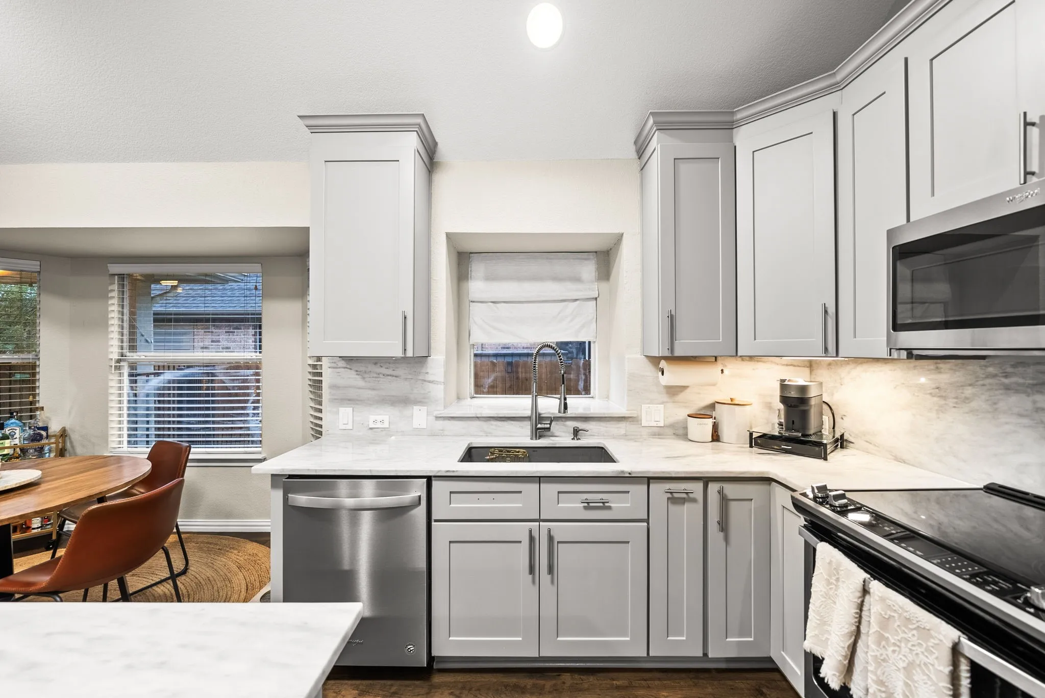 Single Family Residence For Sale in Denton County , 1112 Wentwood Drive, Corinth, Texas 76210, 4 Bedroom, 2 Bathroom, 2 Garage spaces, 2,150 Sqft, built in 2001, mls#21393908, Real Estate Agent in Corinth, Homes For Sale in Denton county, Homes For Sale in Corinth, Realtor in Corinth Texas, Real Estate Brokerage Independent Realty Texas, Luminita Cordes Realtor