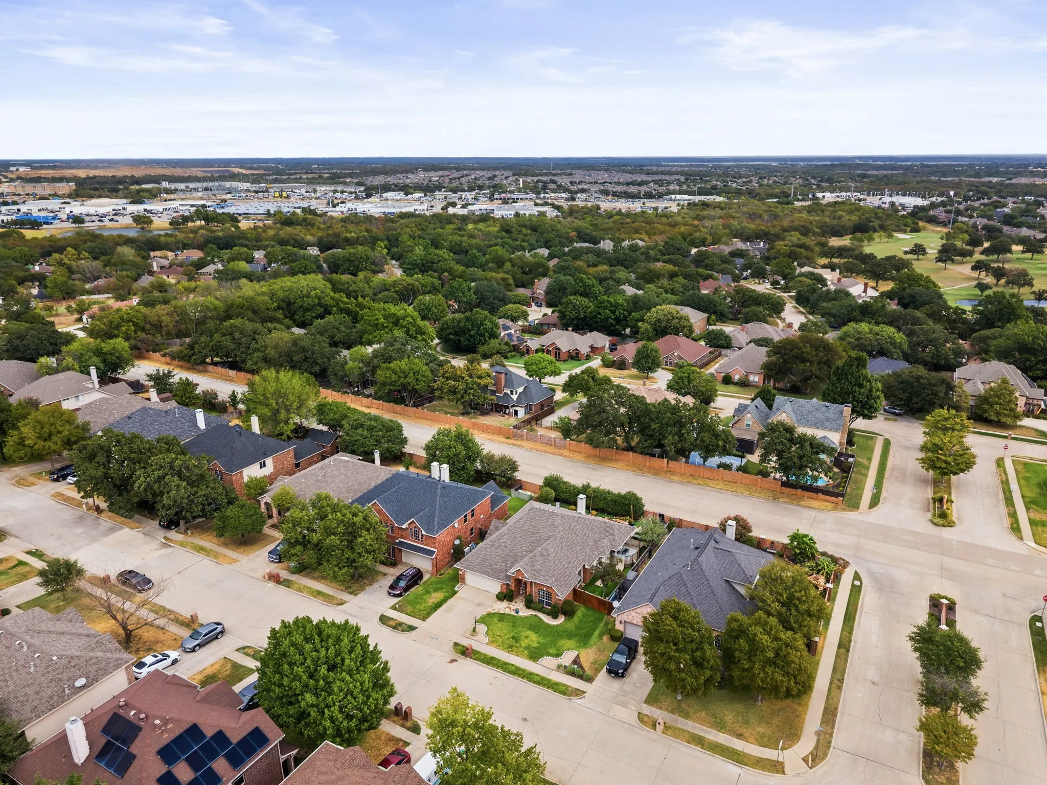 Single Family Residence For Sale in Denton County , 1112 Wentwood Drive, Corinth, Texas 76210, 4 Bedroom, 2 Bathroom, 2 Garage spaces, 2,150 Sqft, built in 2001, mls#21393908, Real Estate Agent in Corinth, Homes For Sale in Denton county, Homes For Sale in Corinth, Realtor in Corinth Texas, Real Estate Brokerage Independent Realty Texas, Luminita Cordes Realtor
