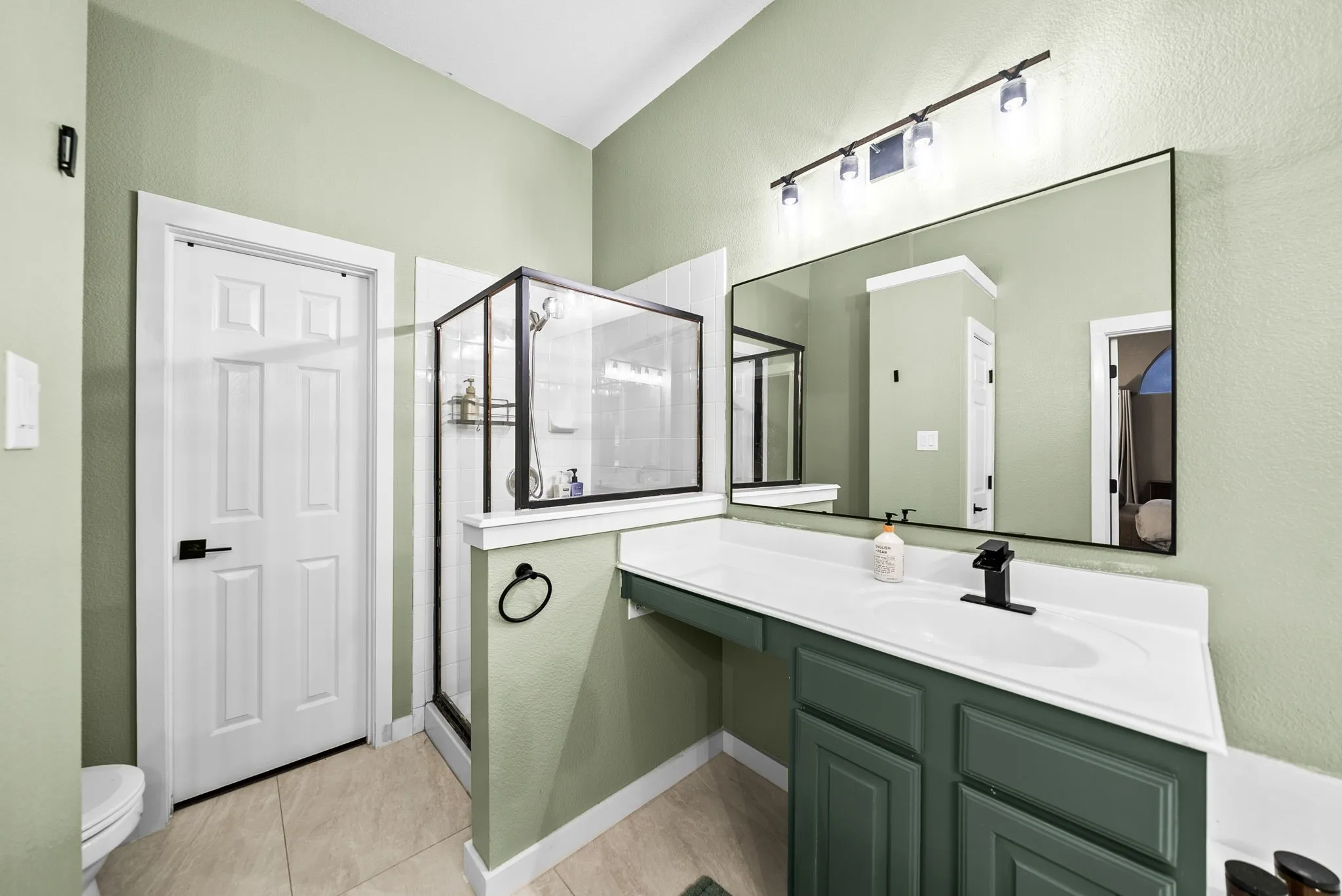 Single Family Residence For Sale in Denton County , 1112 Wentwood Drive, Corinth, Texas 76210, 4 Bedroom, 2 Bathroom, 2 Garage spaces, 2,150 Sqft, built in 2001, mls#21393908, Real Estate Agent in Corinth, Homes For Sale in Denton county, Homes For Sale in Corinth, Realtor in Corinth Texas, Real Estate Brokerage Independent Realty Texas, Luminita Cordes Realtor