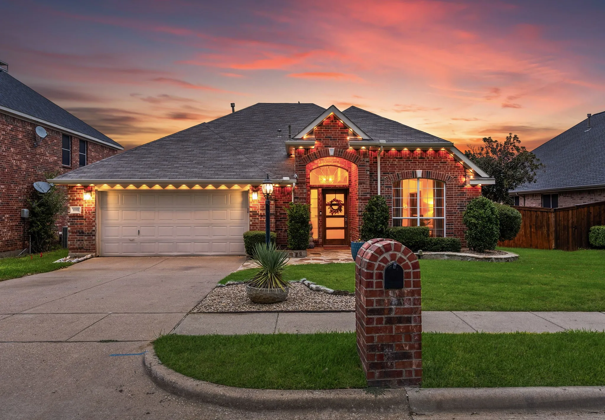 Single Family Residence For Sale in Denton County , 1112 Wentwood Drive, Corinth, Texas 76210, 4 Bedroom, 2 Bathroom, 2 Garage spaces, 2,150 Sqft, built in 2001, mls#21393908, Real Estate Agent in Corinth, Homes For Sale in Denton county, Homes For Sale in Corinth, Realtor in Corinth Texas, Real Estate Brokerage Independent Realty Texas, Luminita Cordes Realtor