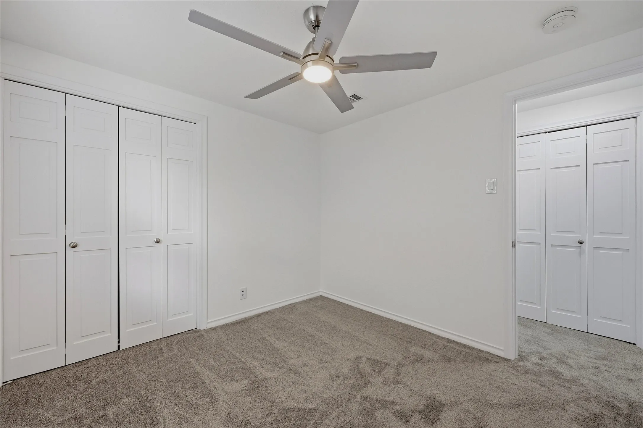Single Family Residence For Rent in Grayson County , 600 W Pelton Street, Sherman, Texas 75092, 4 Bedroom, 2 Bathroom, 2 Garage spaces, 1,676 Sqft, built in 1960, mls#21393804, Real Estate Agent in Sherman, Homes For Rent in Grayson county, Homes For Rent in Sherman, Realtor in Sherman Texas, Real Estate Brokerage Independent Realty Texas, Luminita Cordes Realtor