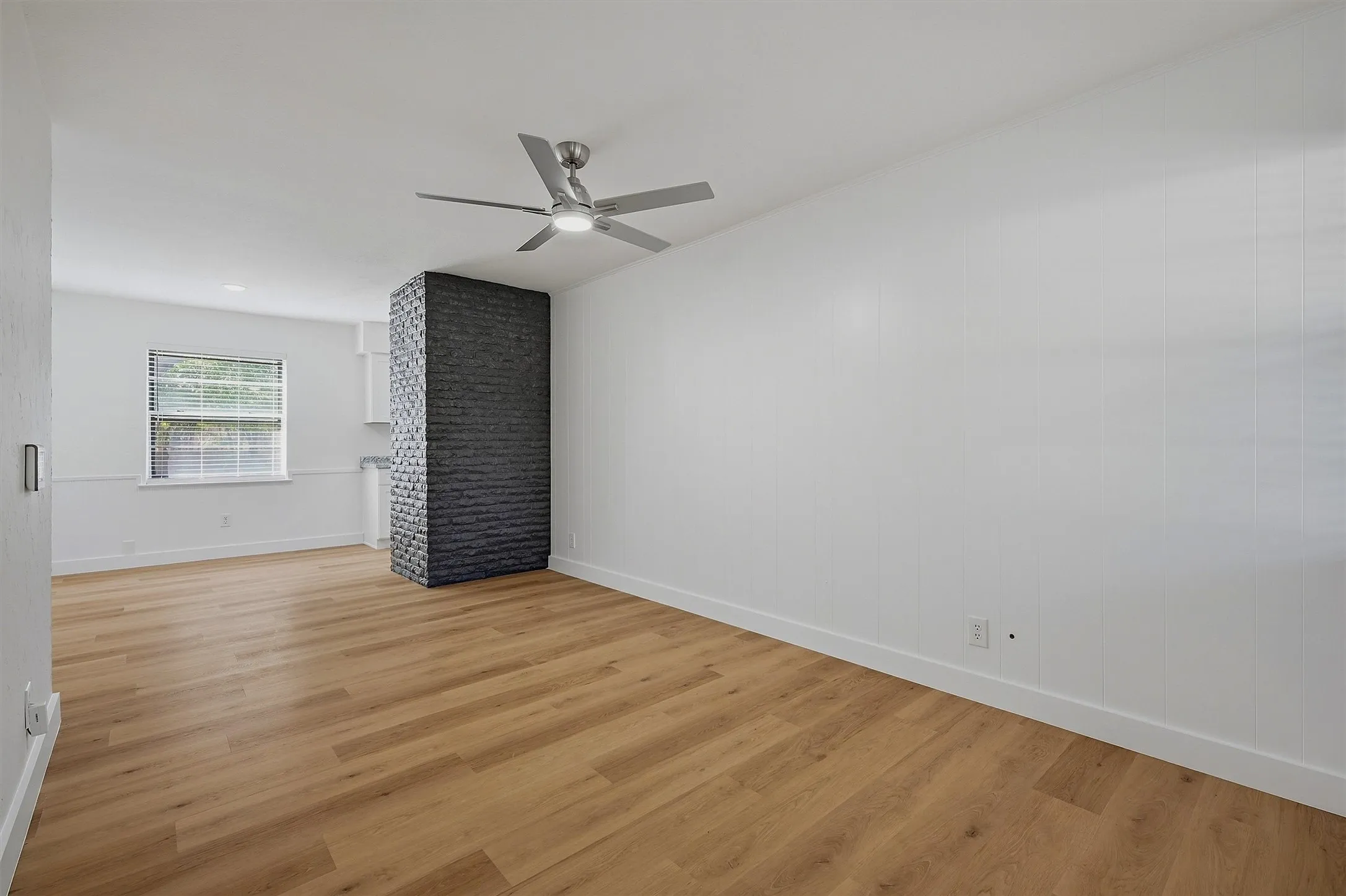 Single Family Residence For Rent in Grayson County , 600 W Pelton Street, Sherman, Texas 75092, 4 Bedroom, 2 Bathroom, 2 Garage spaces, 1,676 Sqft, built in 1960, mls#21393804, Real Estate Agent in Sherman, Homes For Rent in Grayson county, Homes For Rent in Sherman, Realtor in Sherman Texas, Real Estate Brokerage Independent Realty Texas, Luminita Cordes Realtor