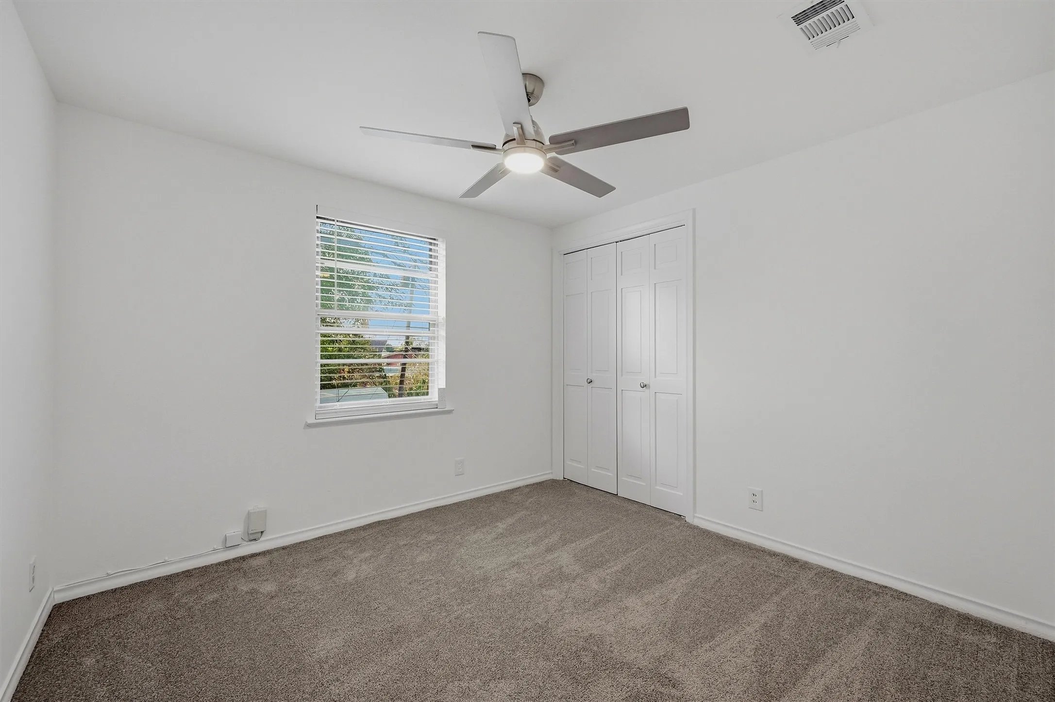 Single Family Residence For Rent in Grayson County , 600 W Pelton Street, Sherman, Texas 75092, 4 Bedroom, 2 Bathroom, 2 Garage spaces, 1,676 Sqft, built in 1960, mls#21393804, Real Estate Agent in Sherman, Homes For Rent in Grayson county, Homes For Rent in Sherman, Realtor in Sherman Texas, Real Estate Brokerage Independent Realty Texas, Luminita Cordes Realtor