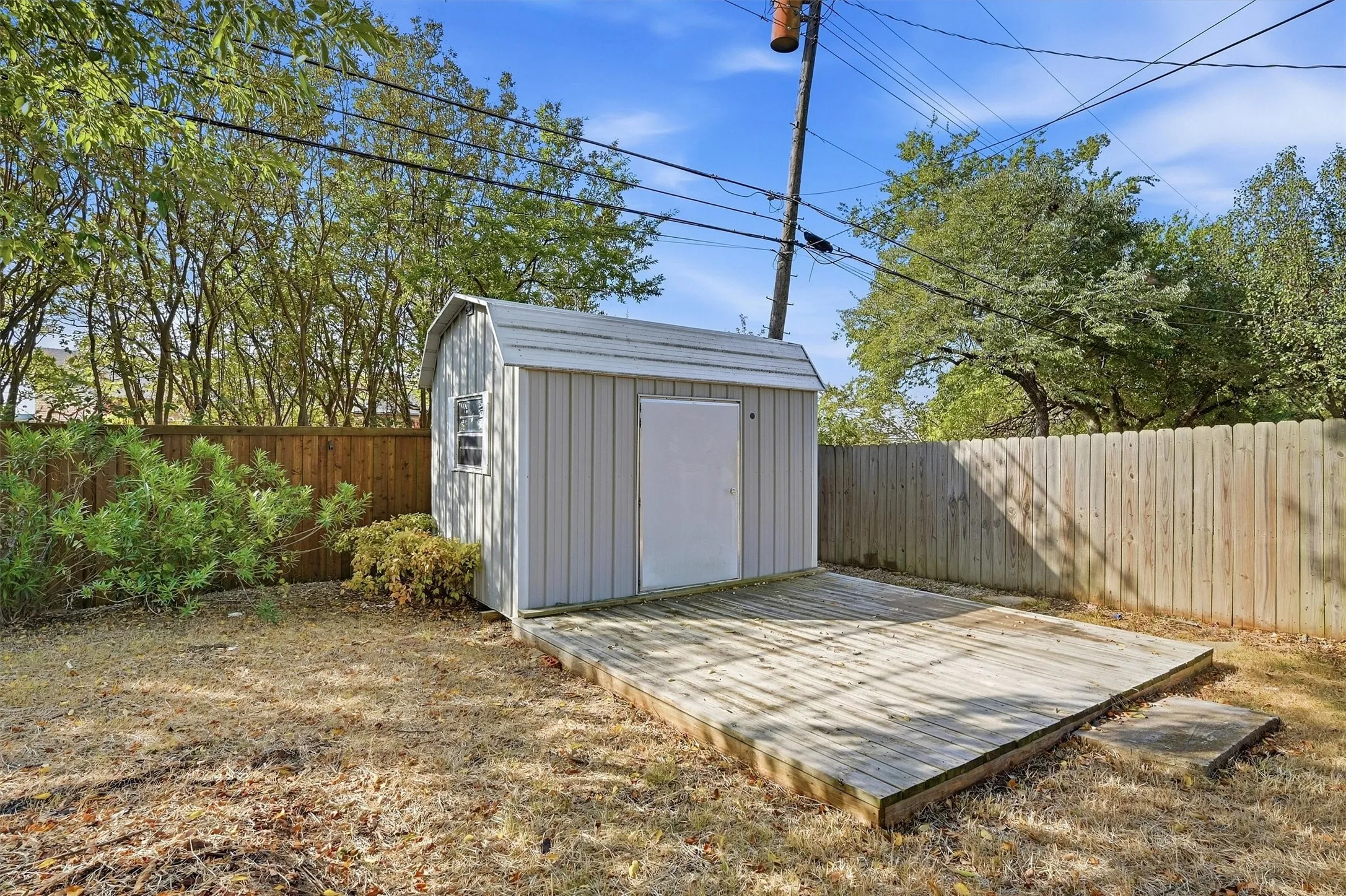 Single Family Residence For Rent in Grayson County , 600 W Pelton Street, Sherman, Texas 75092, 4 Bedroom, 2 Bathroom, 2 Garage spaces, 1,676 Sqft, built in 1960, mls#21393804, Real Estate Agent in Sherman, Homes For Rent in Grayson county, Homes For Rent in Sherman, Realtor in Sherman Texas, Real Estate Brokerage Independent Realty Texas, Luminita Cordes Realtor