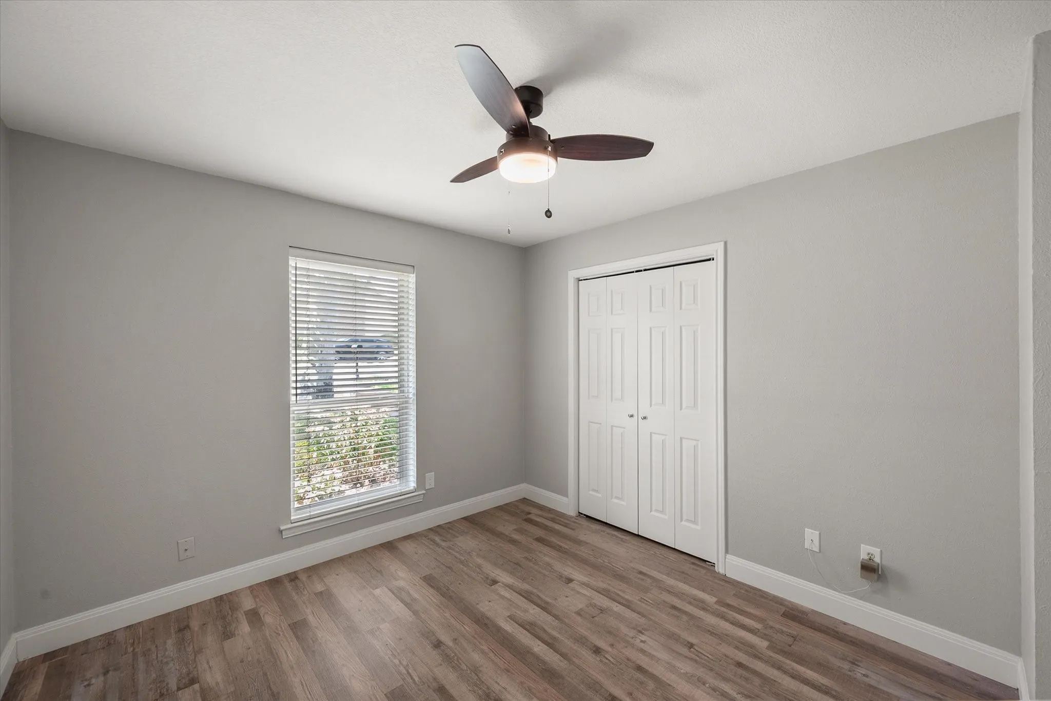 Single Family Residence For Rent in Tarrant County , 3204 Brown Trail, Bedford, Texas 76021, 4 Bedroom, 2 Bathroom, 2 Garage spaces, 1,714 Sqft, built in 1976, mls#21394045, Real Estate Agent in Bedford, Homes For Rent in Tarrant county, Homes For Rent in Bedford, Realtor in Bedford Texas, Real Estate Brokerage Independent Realty Texas, Luminita Cordes Realtor