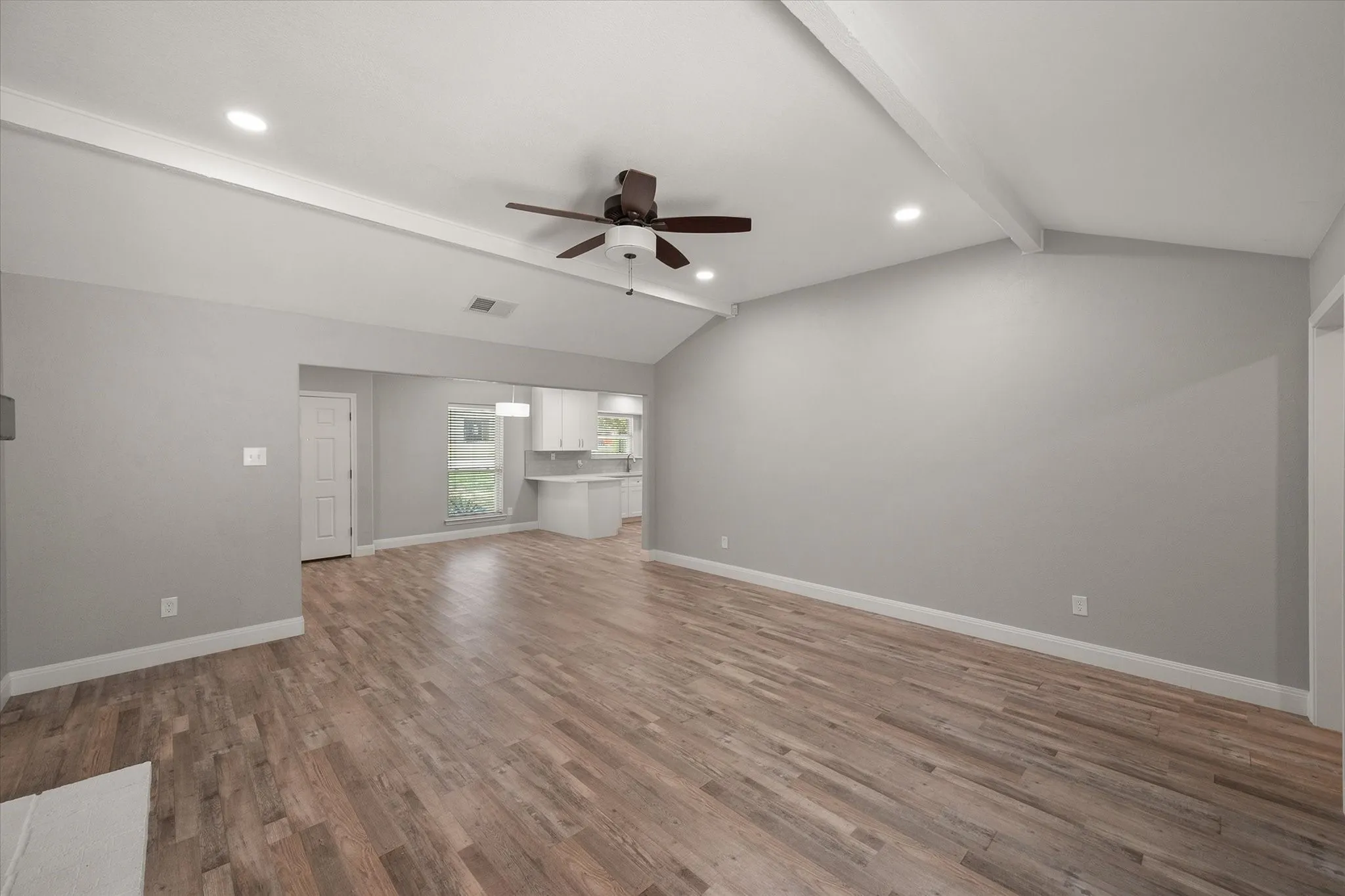 Single Family Residence For Rent in Tarrant County , 3204 Brown Trail, Bedford, Texas 76021, 4 Bedroom, 2 Bathroom, 2 Garage spaces, 1,714 Sqft, built in 1976, mls#21394045, Real Estate Agent in Bedford, Homes For Rent in Tarrant county, Homes For Rent in Bedford, Realtor in Bedford Texas, Real Estate Brokerage Independent Realty Texas, Luminita Cordes Realtor
