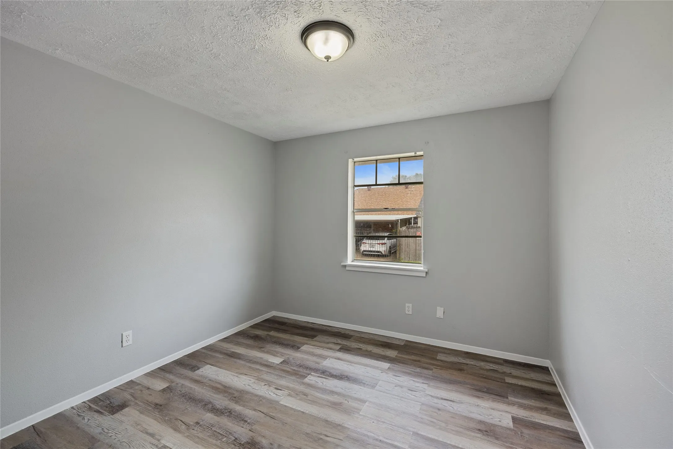 Townhouse For Sale in Dallas County , 66 W Mountain Creek Drive, Grand Prairie, Texas 75052, 3 Bedroom, 2 Bathroom, Garage spaces, 1,280 Sqft, built in 1971, mls#21393441, Real Estate Agent in Grand Prairie, Homes For Sale in Dallas county, Homes For Sale in Grand Prairie, Realtor in Grand Prairie Texas, Real Estate Brokerage Independent Realty Texas, Luminita Cordes Realtor