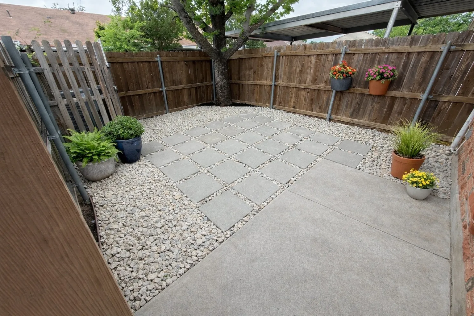 Townhouse For Sale in Dallas County , 66 W Mountain Creek Drive, Grand Prairie, Texas 75052, 3 Bedroom, 2 Bathroom, Garage spaces, 1,280 Sqft, built in 1971, mls#21393441, Real Estate Agent in Grand Prairie, Homes For Sale in Dallas county, Homes For Sale in Grand Prairie, Realtor in Grand Prairie Texas, Real Estate Brokerage Independent Realty Texas, Luminita Cordes Realtor