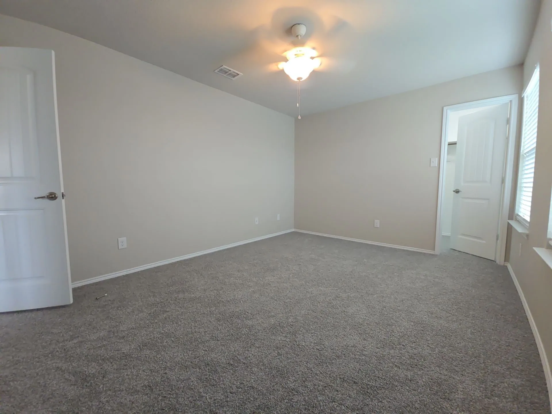 Single Family Residence For Rent in Tarrant County , 7601 Boat Wind Road, Fort Worth, Texas 76179, 3 Bedroom, 3 Bathroom, 2 Garage spaces, 2,773 Sqft, built in 2017, mls#21394129, Real Estate Agent in Fort Worth, Homes For Rent in Tarrant county, Homes For Rent in Fort Worth, Realtor in Fort Worth Texas, Real Estate Brokerage Independent Realty Texas, Luminita Cordes Realtor