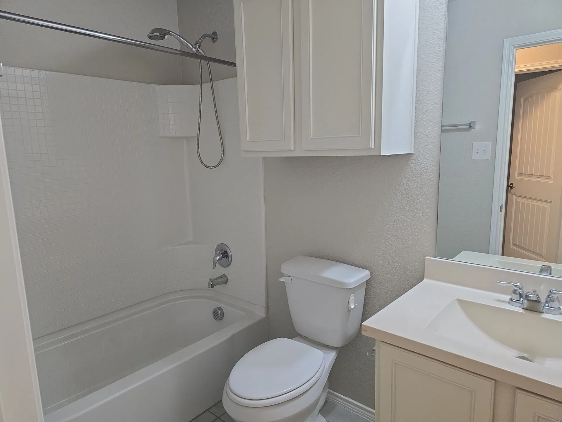 Single Family Residence For Rent in Tarrant County , 7601 Boat Wind Road, Fort Worth, Texas 76179, 3 Bedroom, 3 Bathroom, 2 Garage spaces, 2,773 Sqft, built in 2017, mls#21394129, Real Estate Agent in Fort Worth, Homes For Rent in Tarrant county, Homes For Rent in Fort Worth, Realtor in Fort Worth Texas, Real Estate Brokerage Independent Realty Texas, Luminita Cordes Realtor