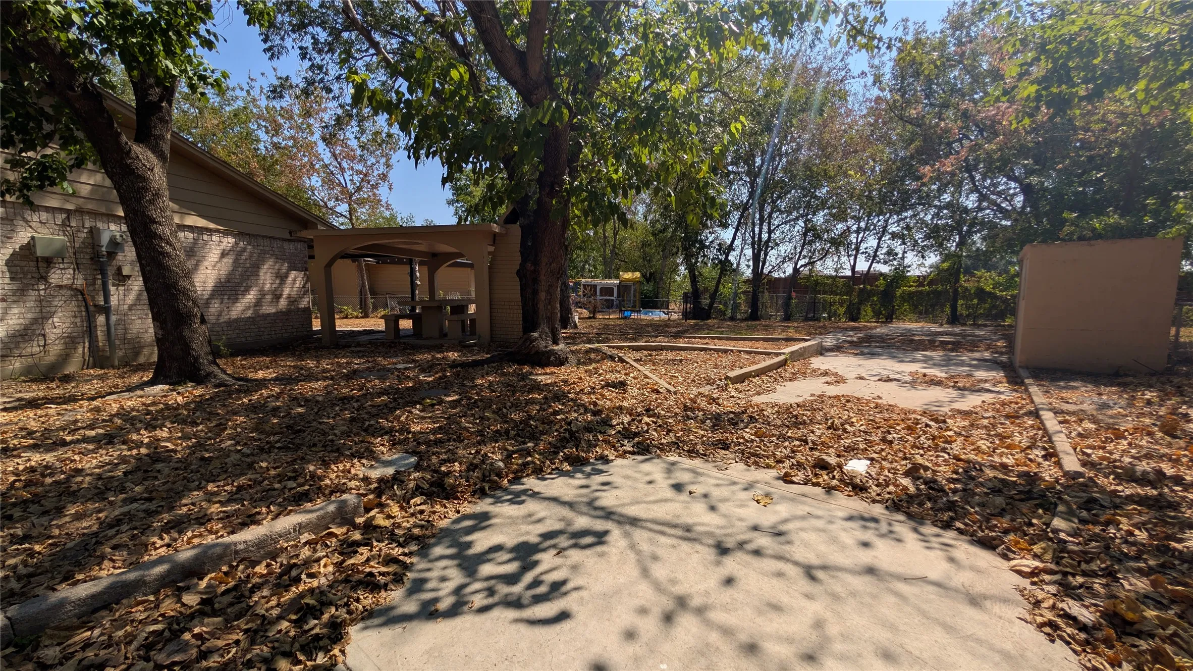 Single Family Residence For Rent in Denton County , 514 Campbell Lane, Denton, Texas 76209, 3 Bedroom, 2 Bathroom, Garage spaces, 1,480 Sqft, built in 1960, mls#21394136, Real Estate Agent in Denton, Homes For Rent in Denton county, Homes For Rent in Denton, Realtor in Denton Texas, Real Estate Brokerage Independent Realty Texas, Luminita Cordes Realtor