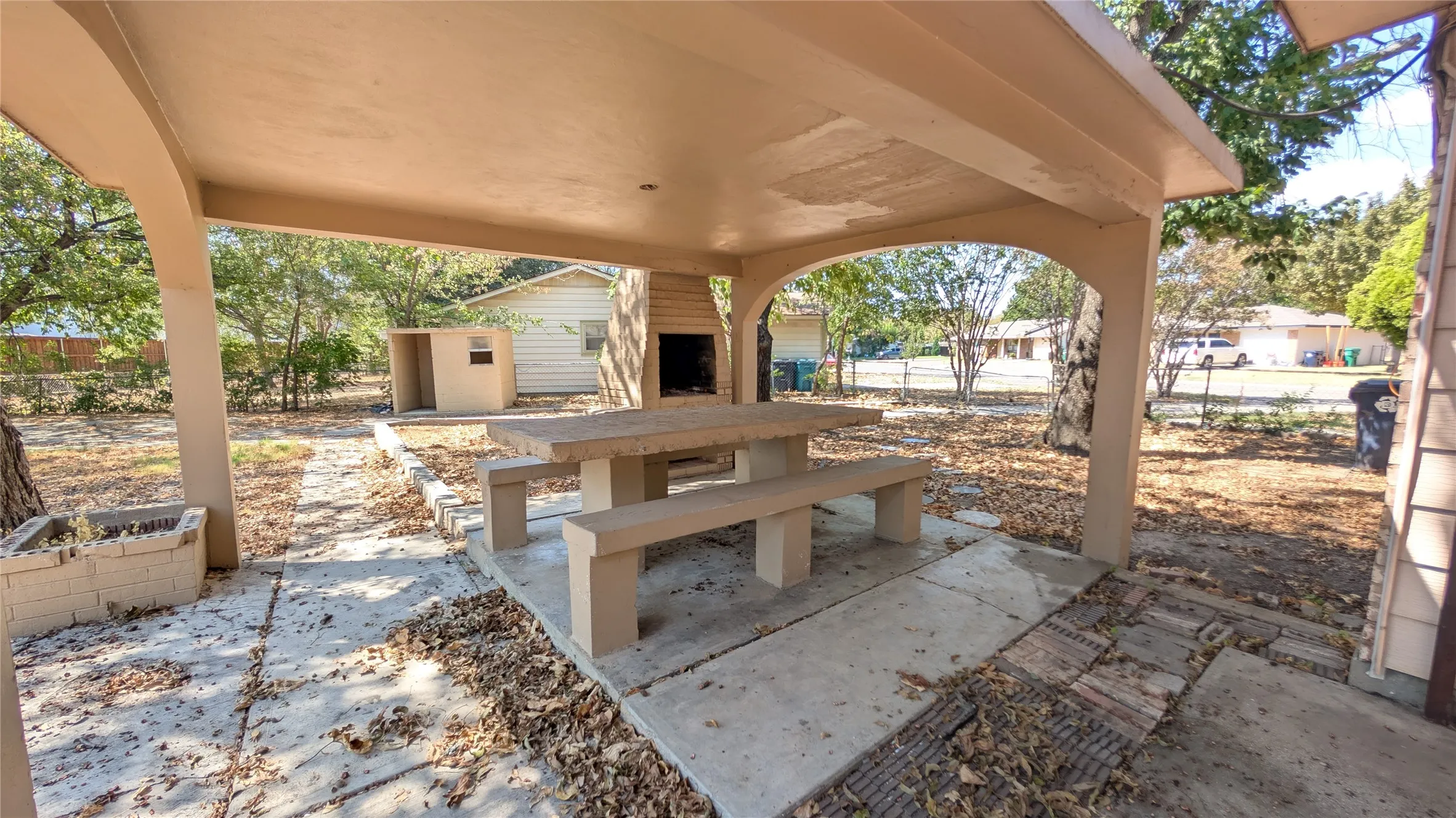 Single Family Residence For Rent in Denton County , 514 Campbell Lane, Denton, Texas 76209, 3 Bedroom, 2 Bathroom, Garage spaces, 1,480 Sqft, built in 1960, mls#21394136, Real Estate Agent in Denton, Homes For Rent in Denton county, Homes For Rent in Denton, Realtor in Denton Texas, Real Estate Brokerage Independent Realty Texas, Luminita Cordes Realtor
